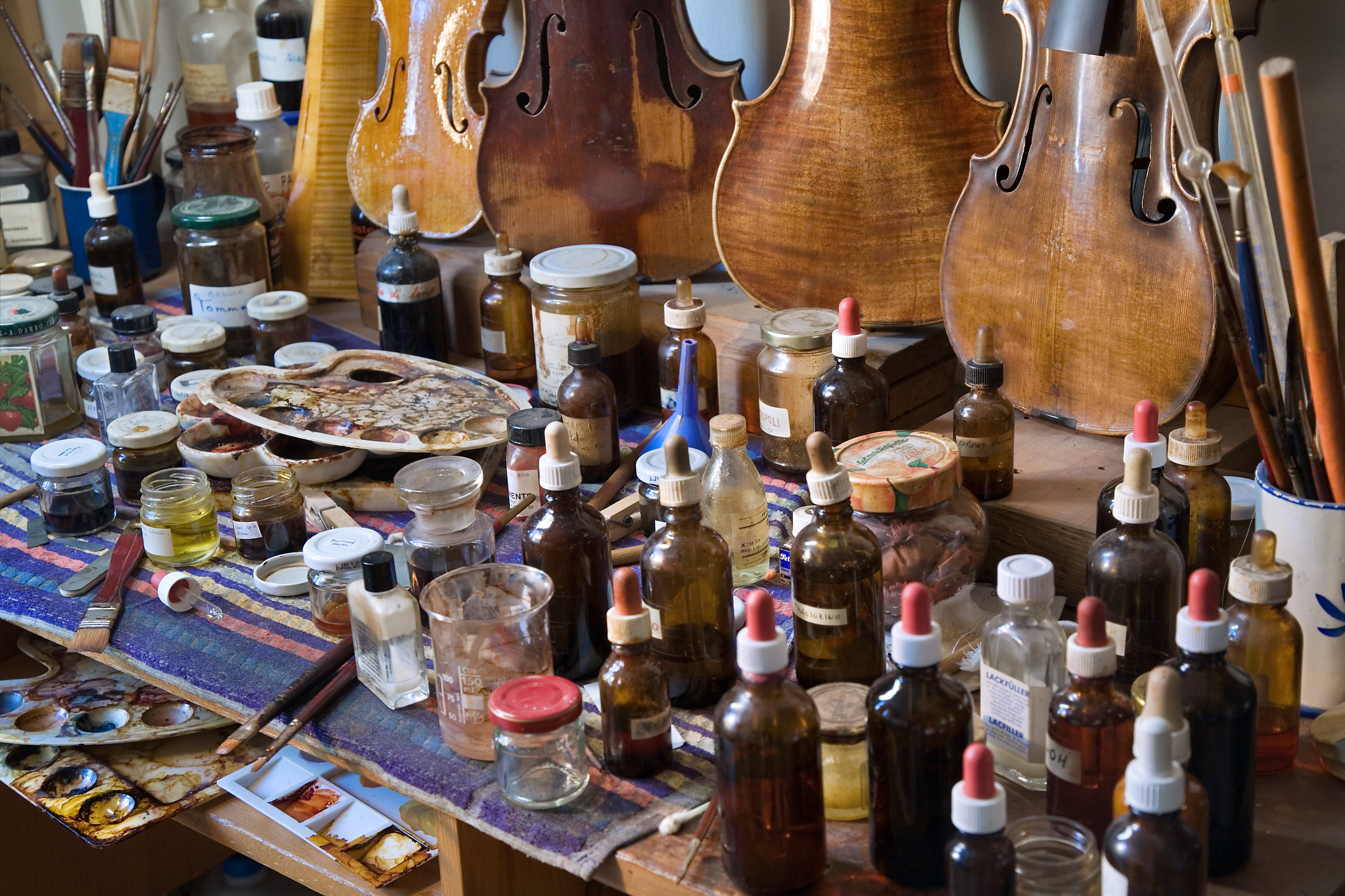 Salzburg - Violin repair shop - 2938