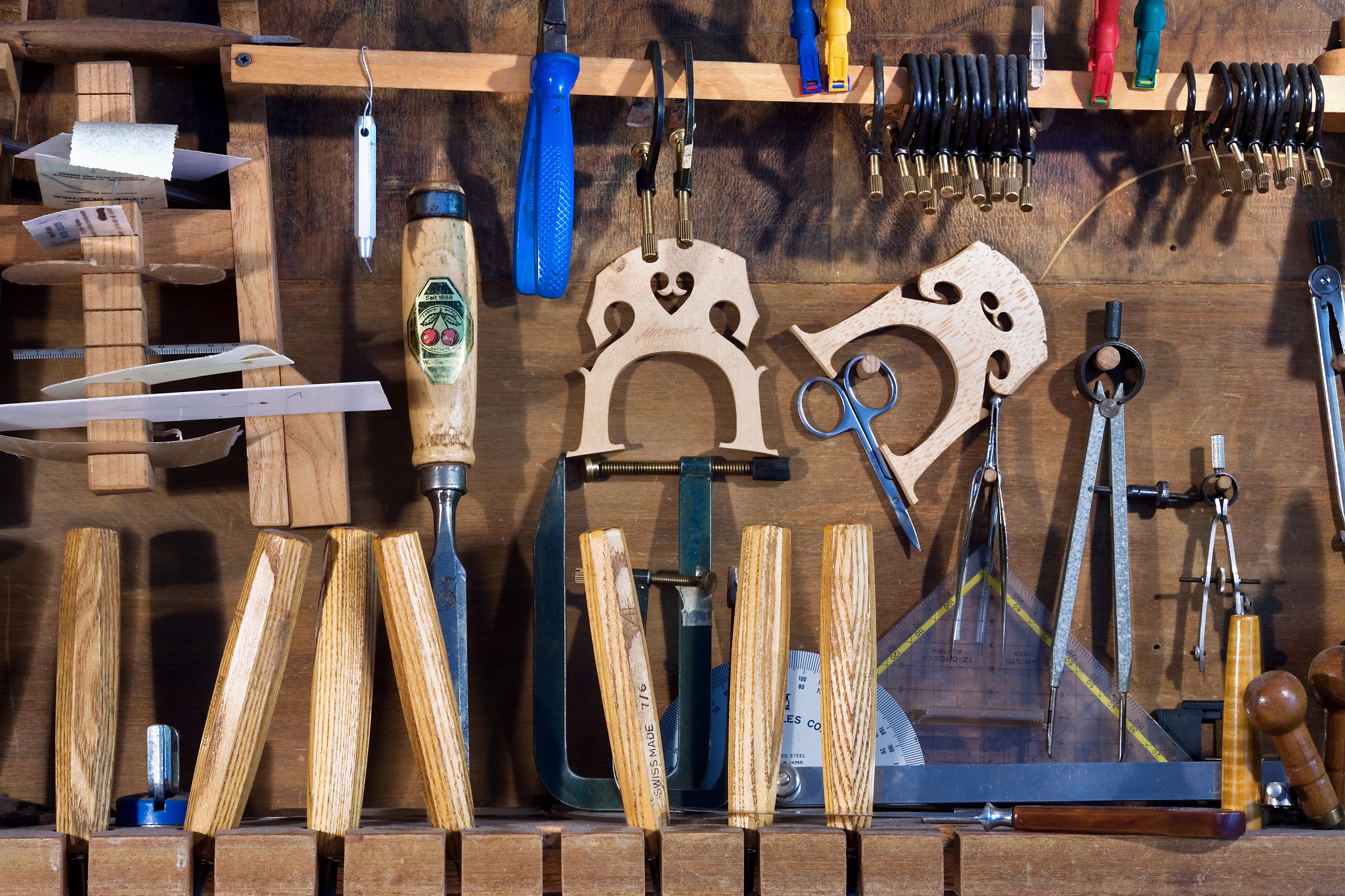 Salzburg - Violin repair shop - 2967