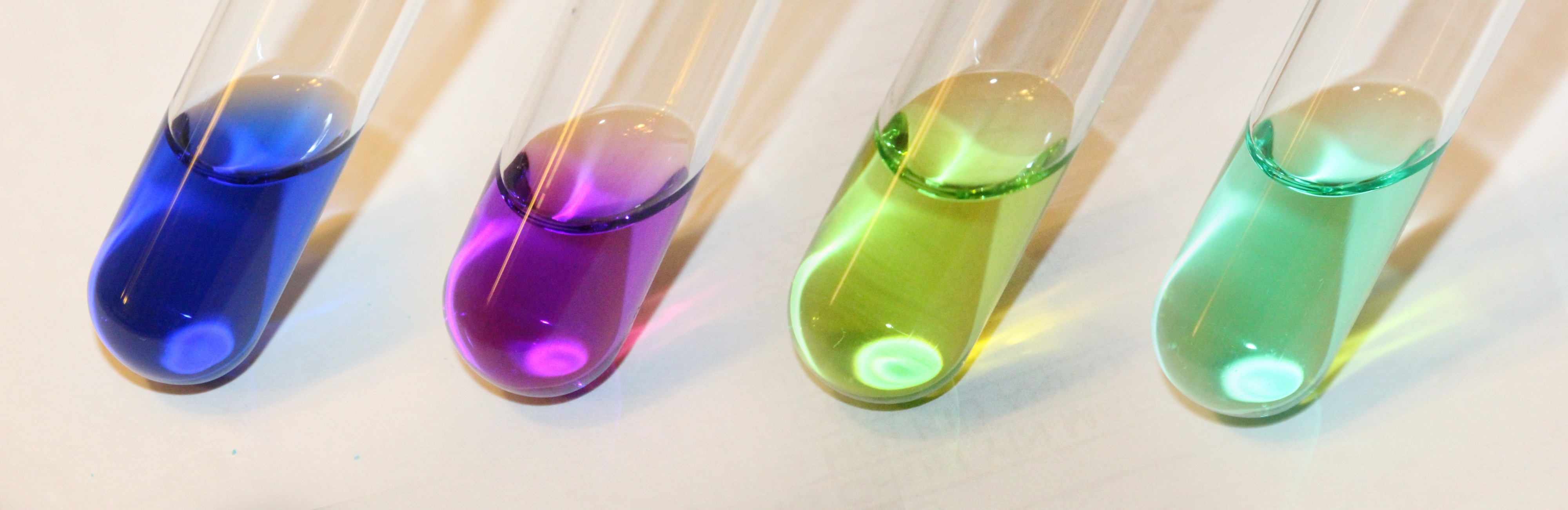 Color of various Ni(II) complexes in aqueous solution