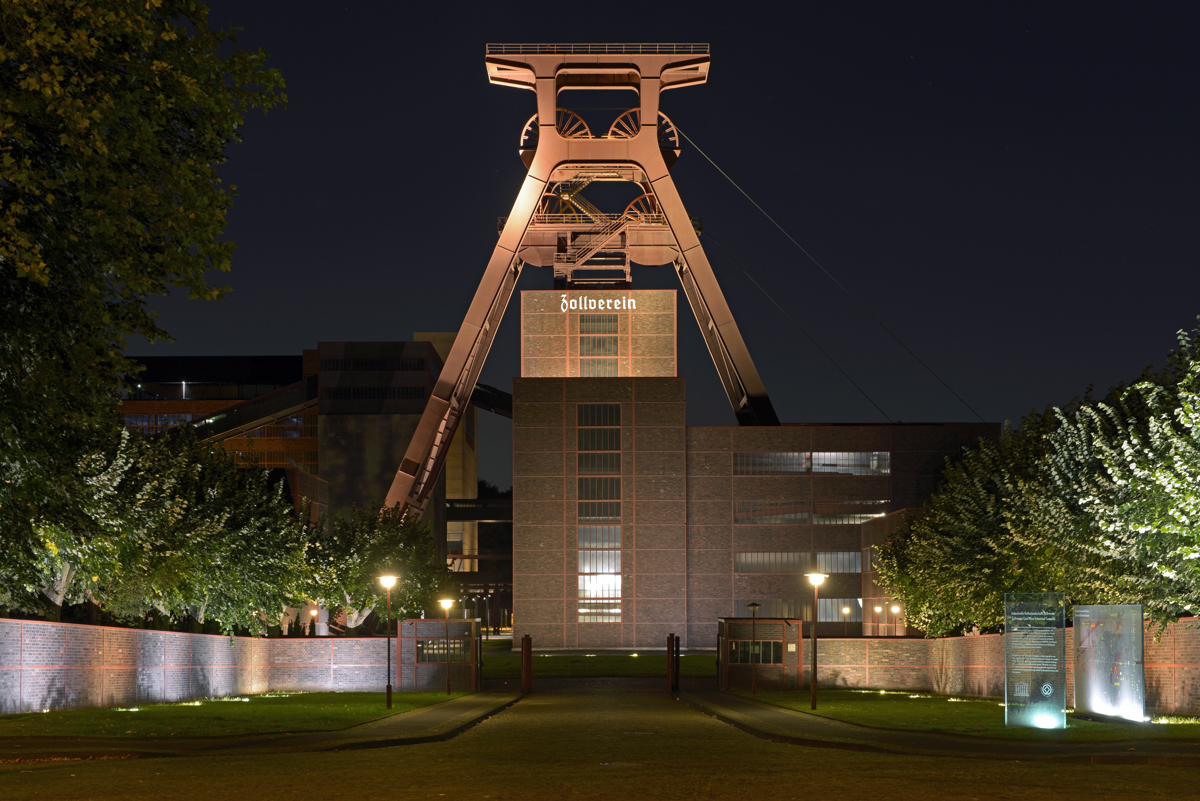 Zeche-Zollverein-Schacht-12-2012