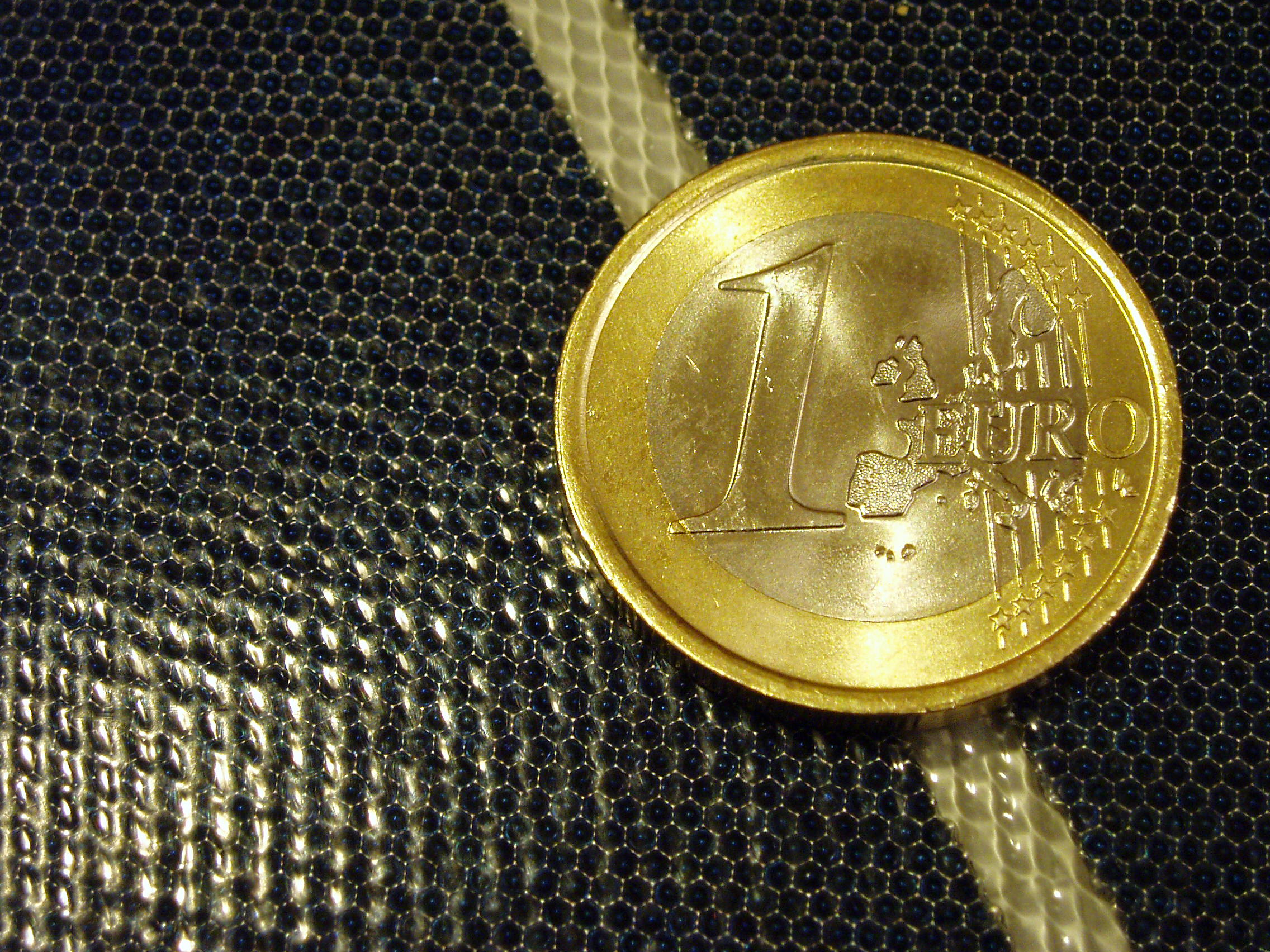 Spherical silicon