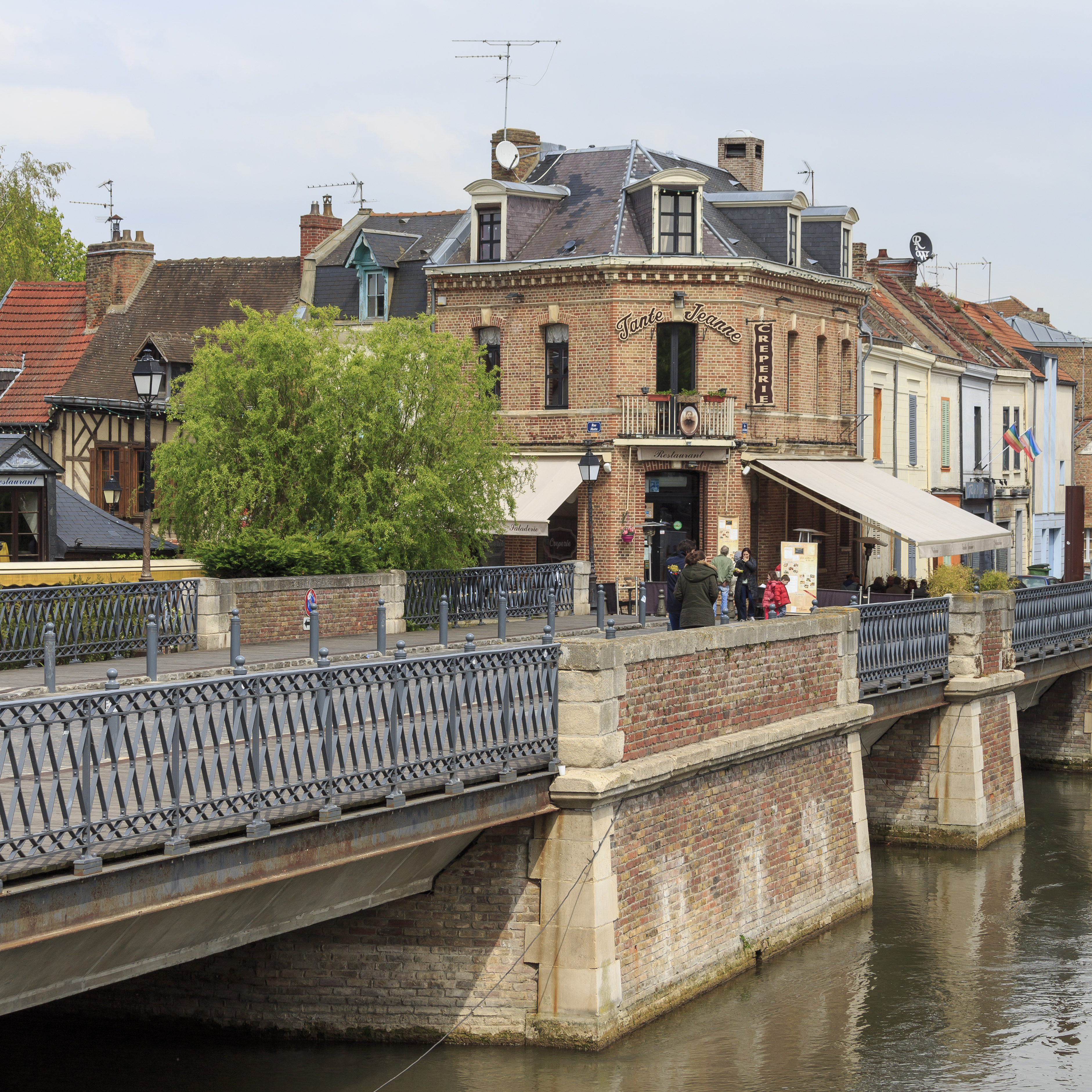 Amiens France Restaurant-Tante-Jeanne-02