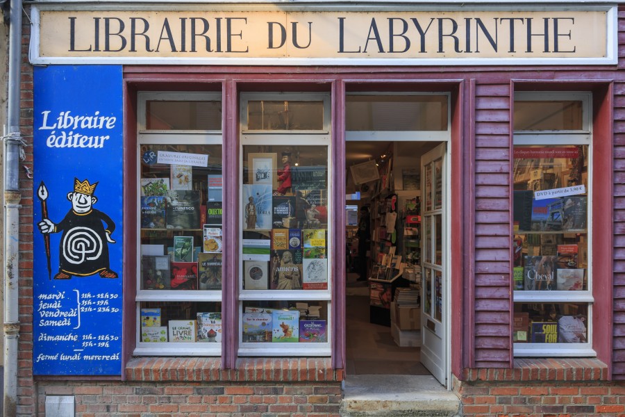 Amiens France Librairie-du-Labyrinthe-01