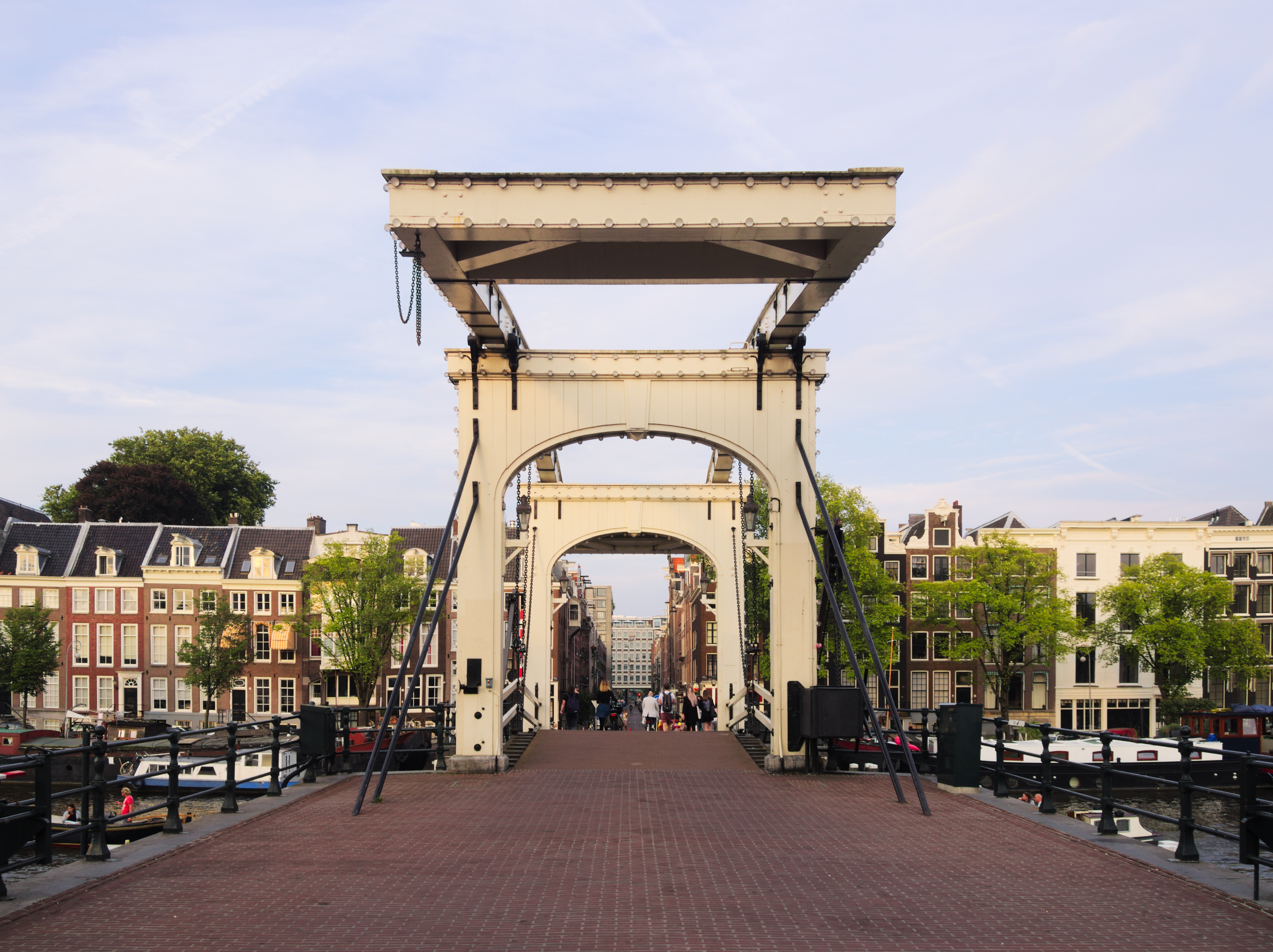 Magere Brug 2048