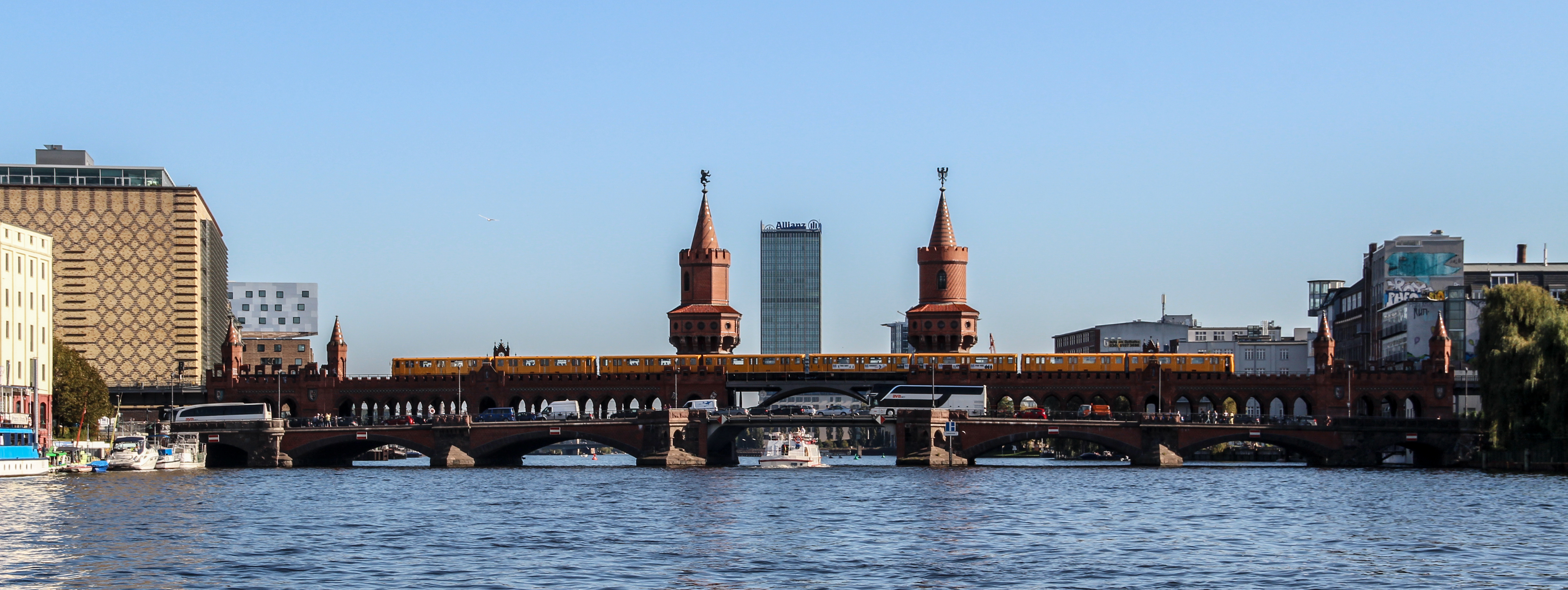 Berlin, Oberbaumbrücke -- 2011 -- 1