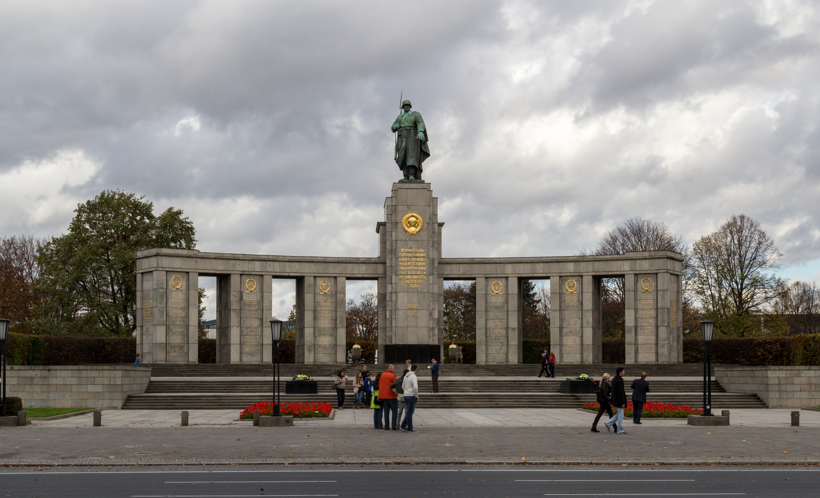Berlin, Sowjetisches Ehrenmal -- 2013 -- 4775