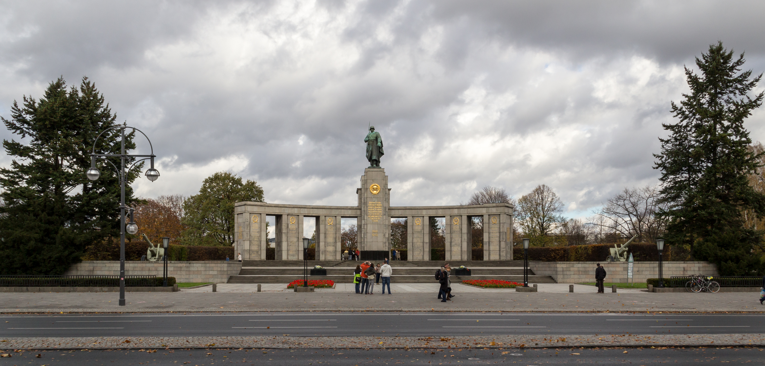 Berlin, Sowjetisches Ehrenmal -- 2013 -- 4777