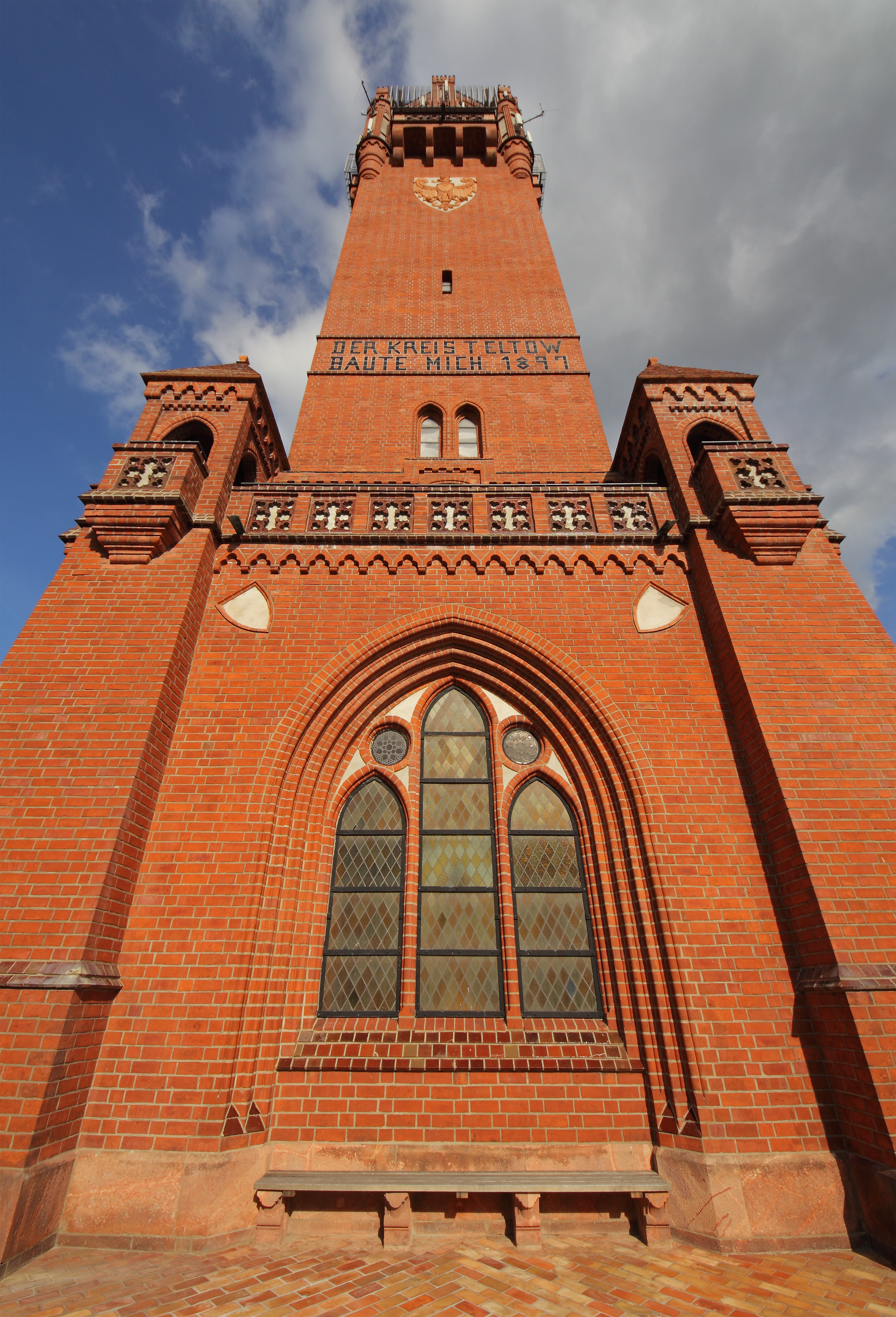 Grunewald Tower perspective Sep12