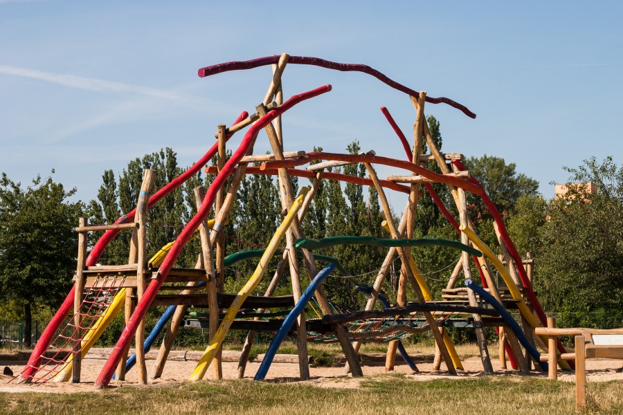 140703 Klettergerüst Spielplatz Mauerpark Berlin