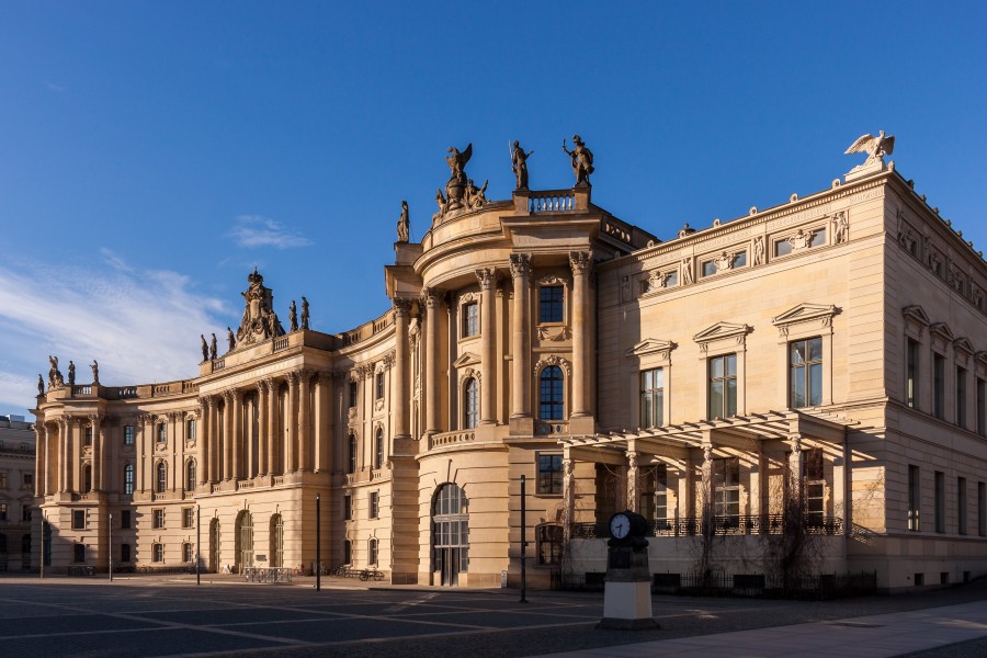 Alte Bibliothek, Berlin-Mitte, 150308, ako