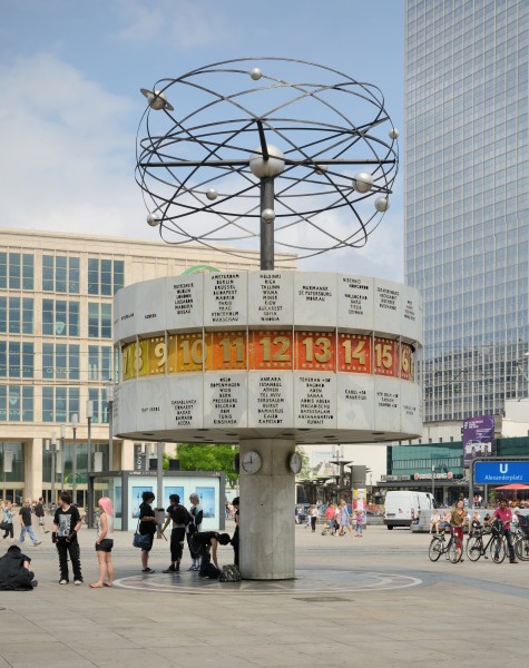 Berlin - Weltzeituhr1