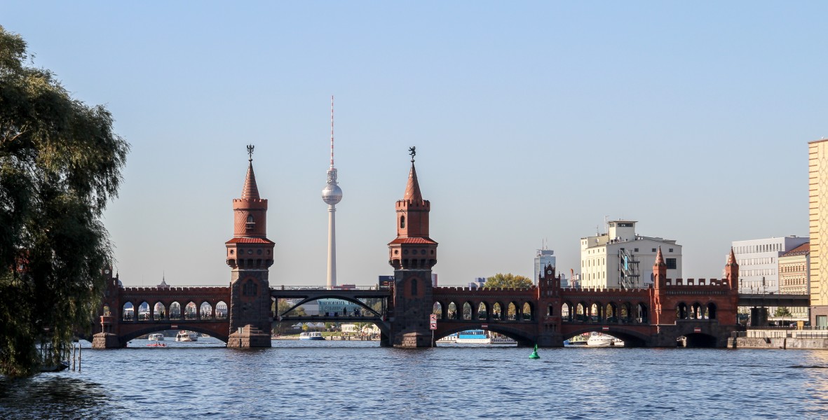 Berlin, Oberbaumbrücke -- 2011 -- 2