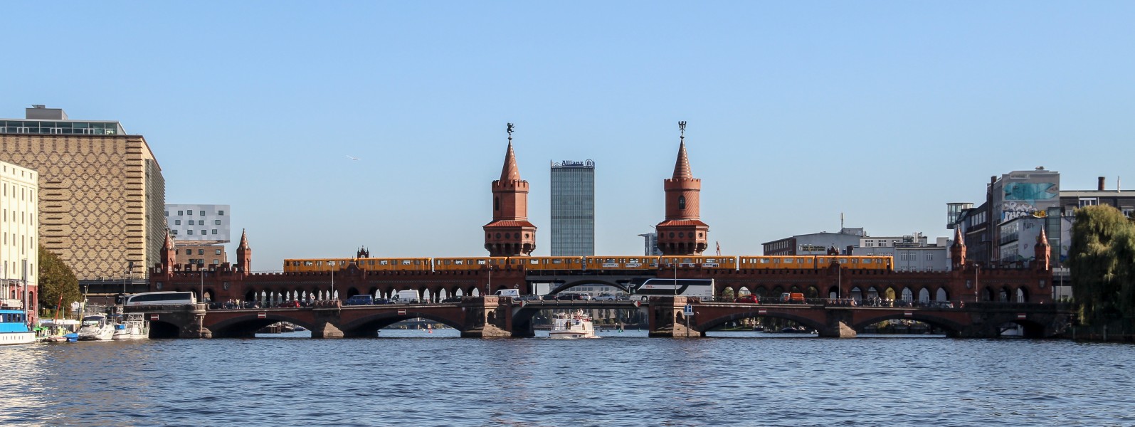 Berlin, Oberbaumbrücke -- 2011 -- 2770