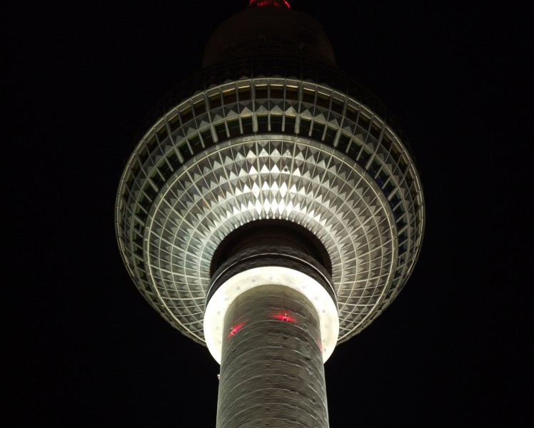 Berliner Fernsehturm at night 2