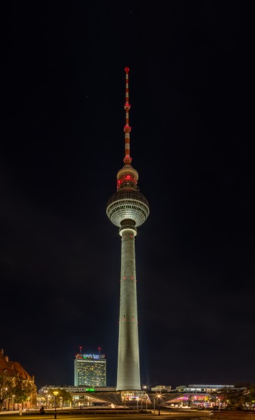 Fernsehturm, Berlín, Alemania, 2016-04-22, DD 31-33 HDR