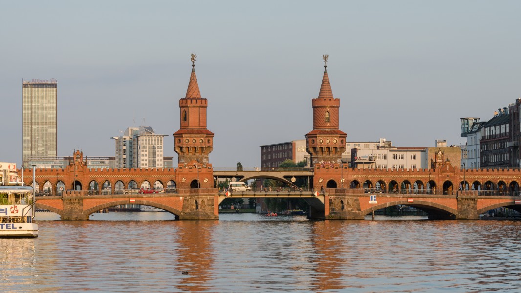 Oberbaumbrücke, Berlin, Northwest view 20130725 1