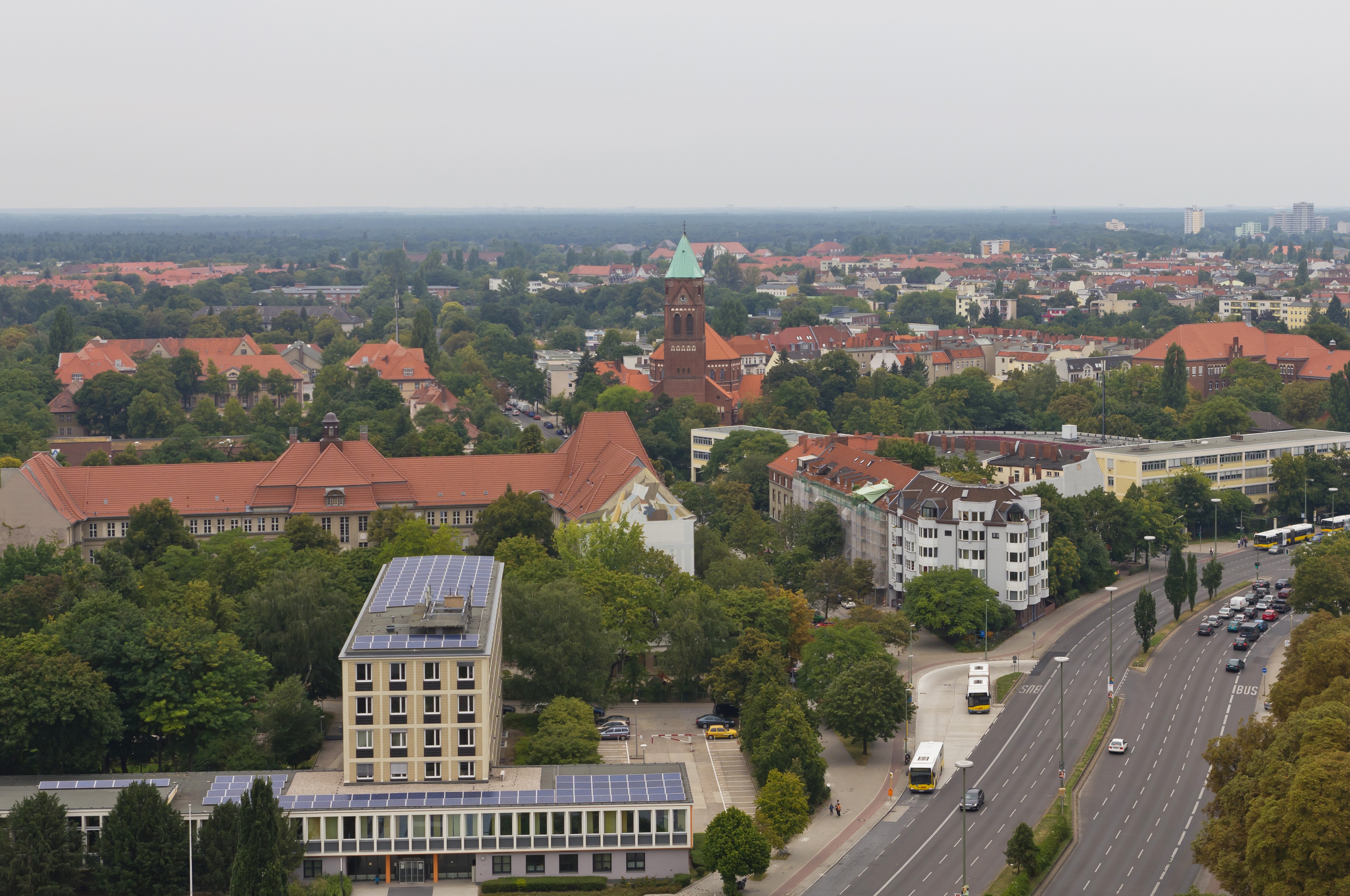 2013-08 View from Rathaus Spandau 02