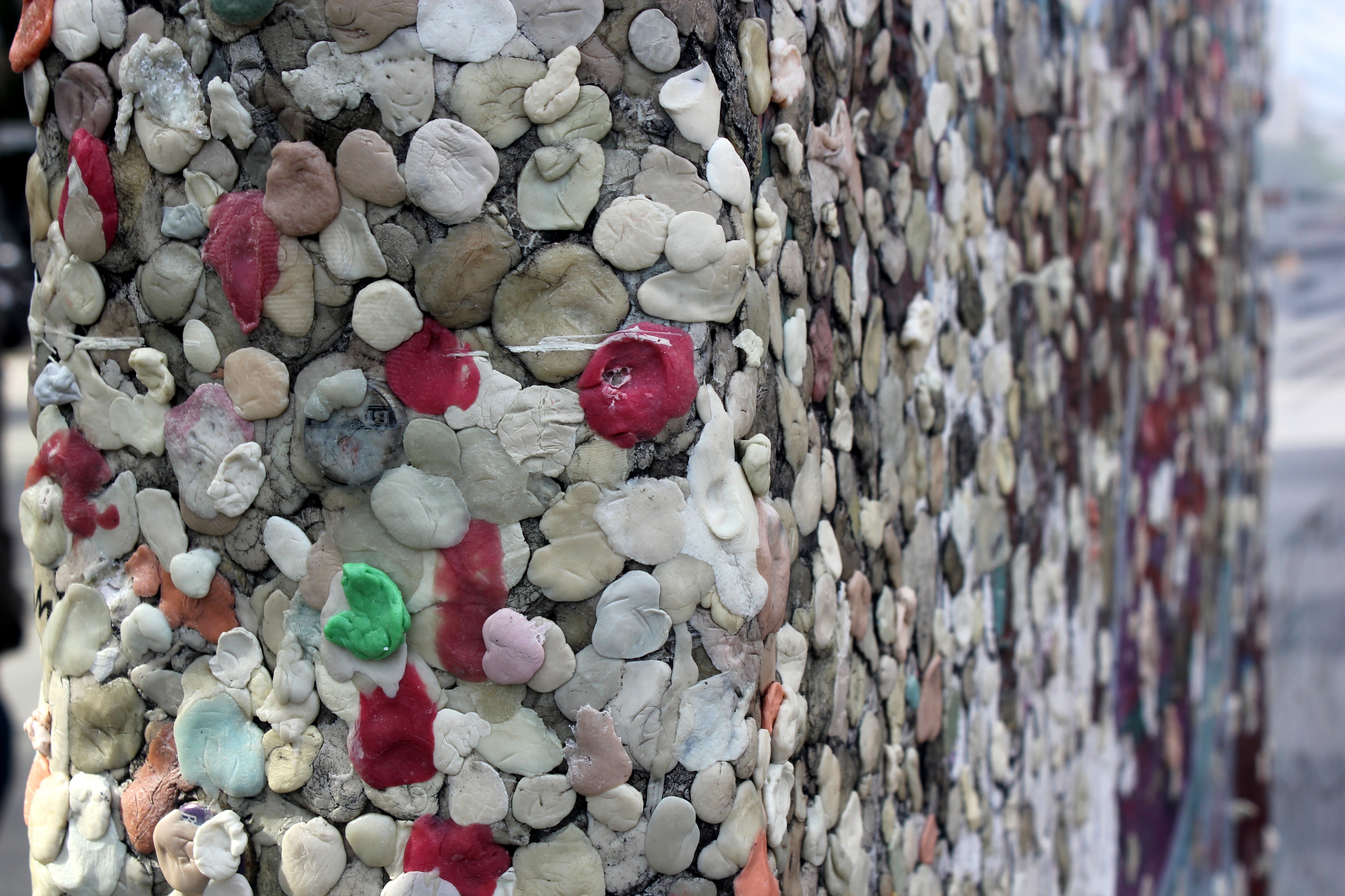 Chewing Gum on Berlin Wall (3)
