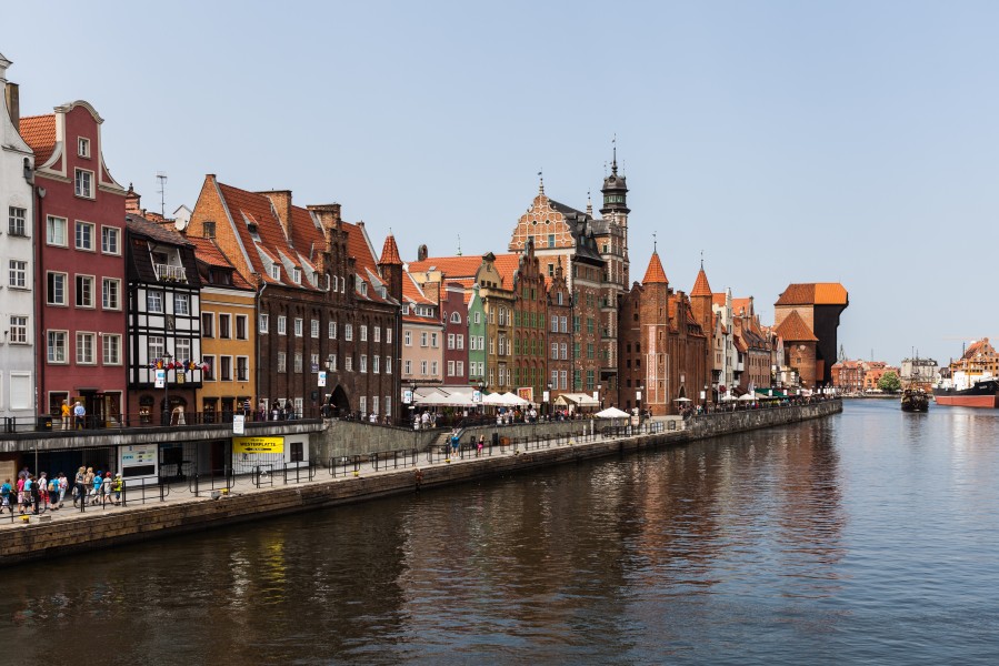 Calle Dlugie Pobrzeze, Gdansk, Polonia, 2013-05-20, DD 04