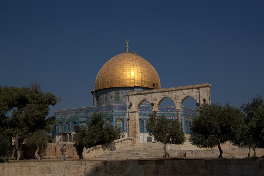 Jerusalem Dome of the rock BW 2010-09-21 07-01-06