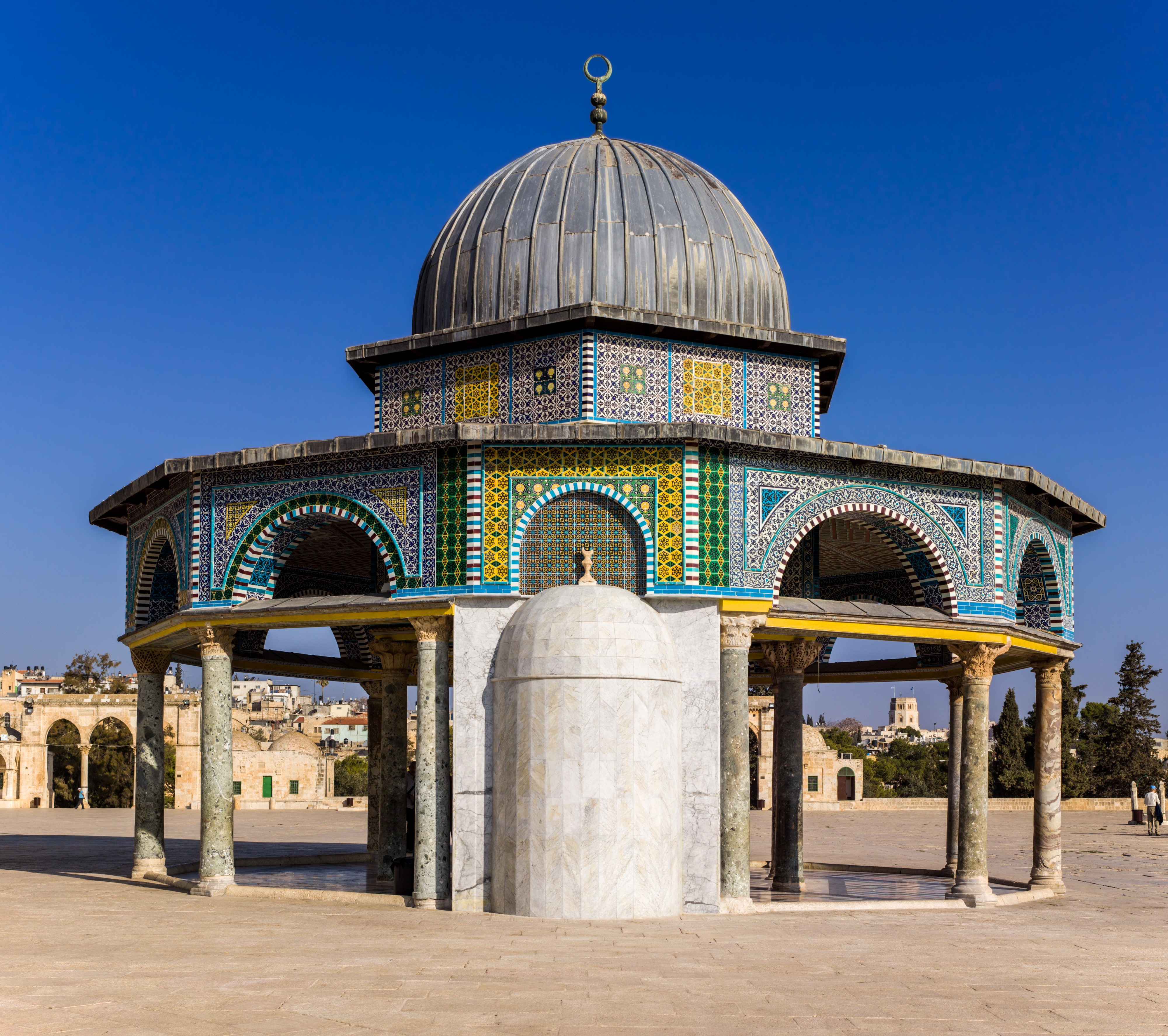 Israel-2013(2)-Jerusalem-Temple Mount-Dome of the Chain (south exposure)