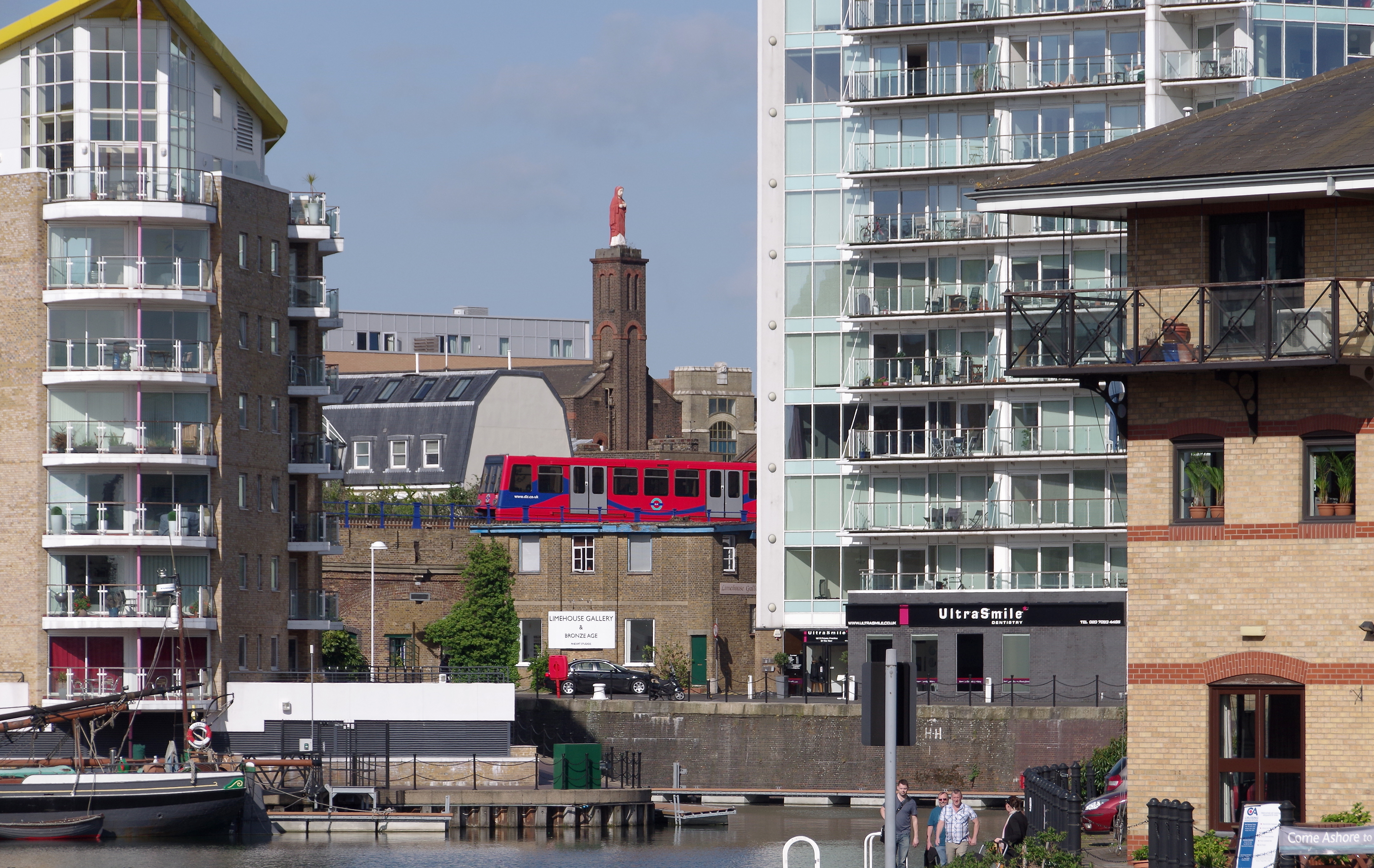 London MMB »0L9 Limehouse Basin and Docklands Light Railway 75