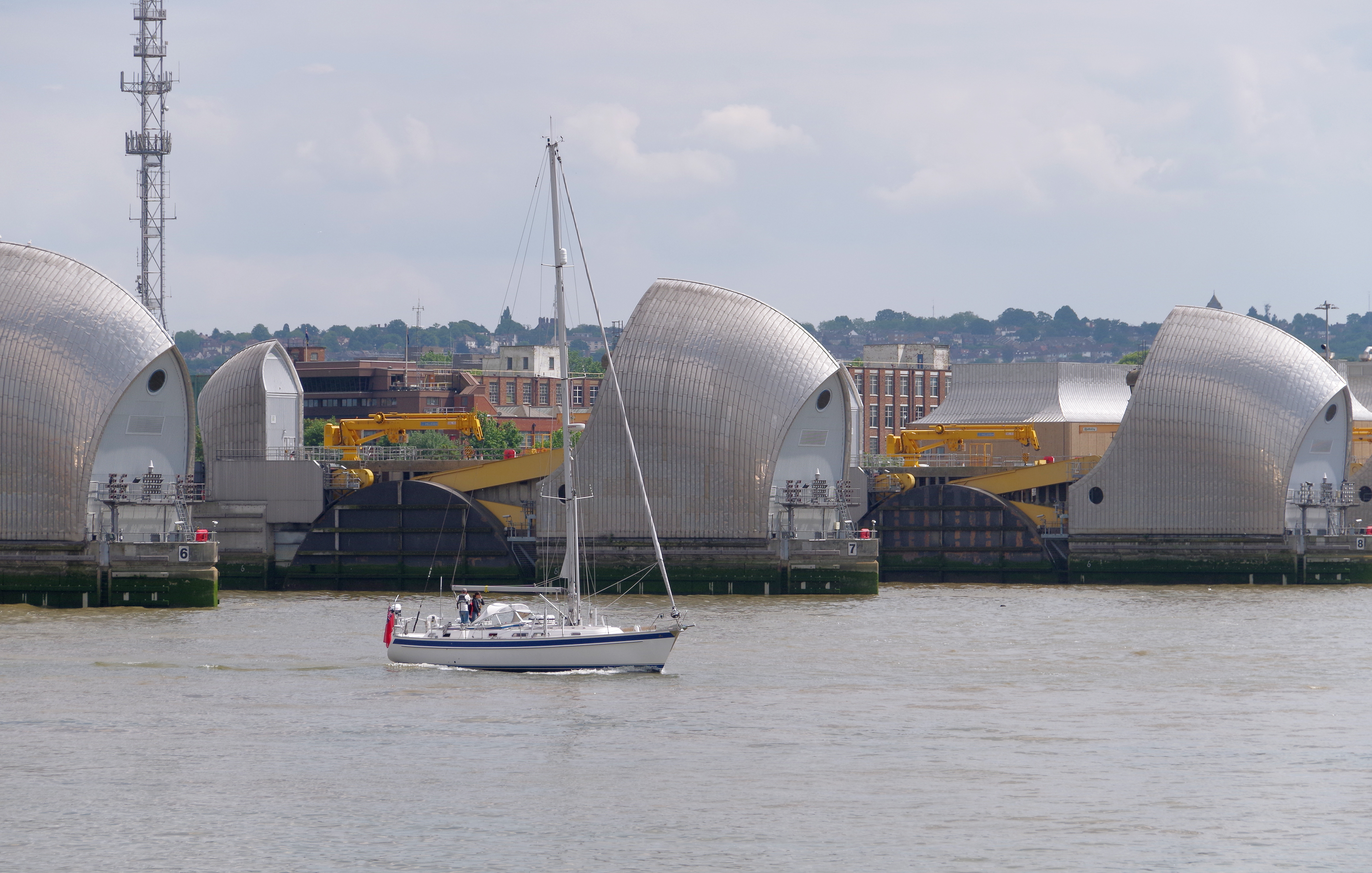 London MMB »128 Thames Barrier
