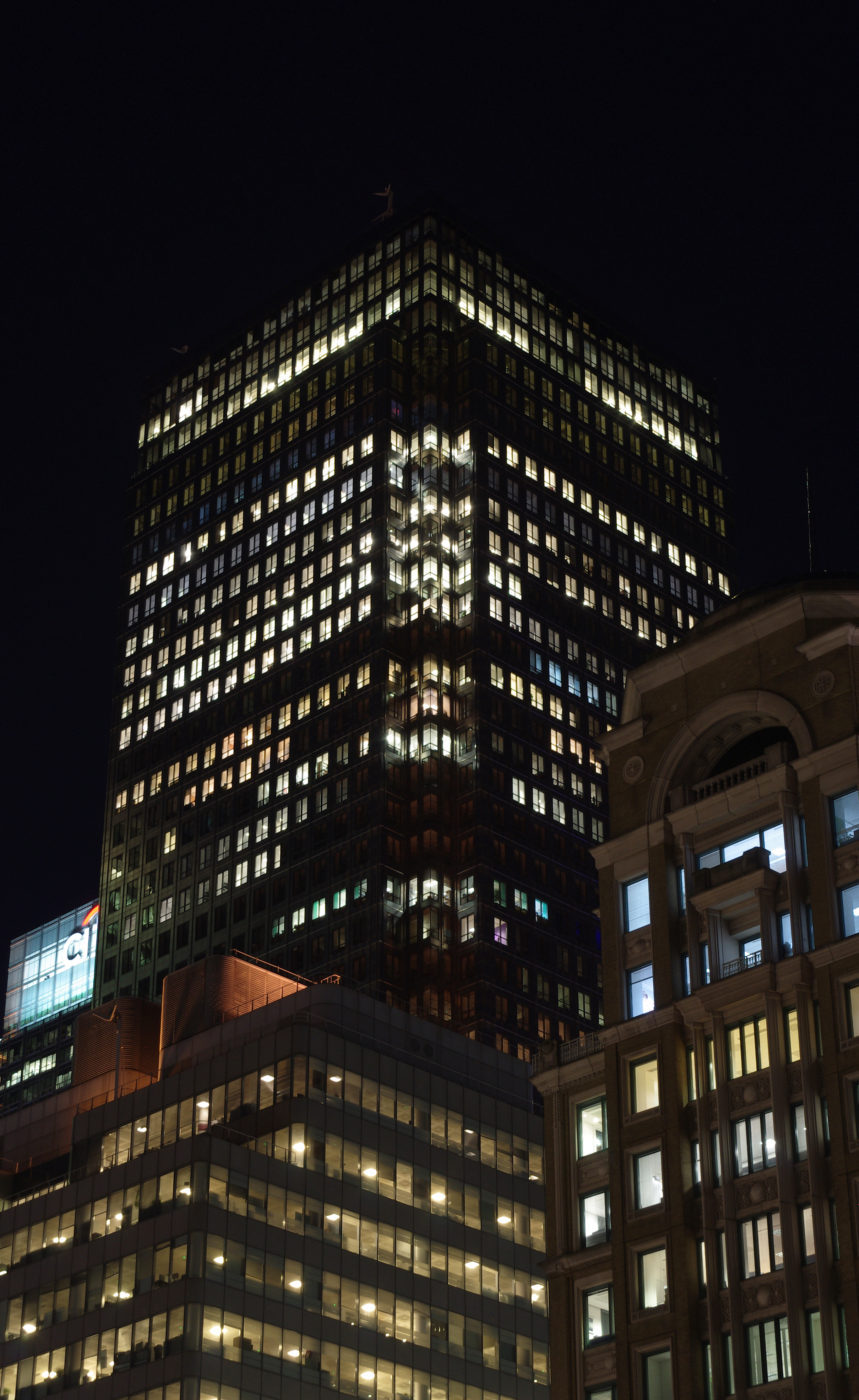 London MMB «B8 1 Canada Square