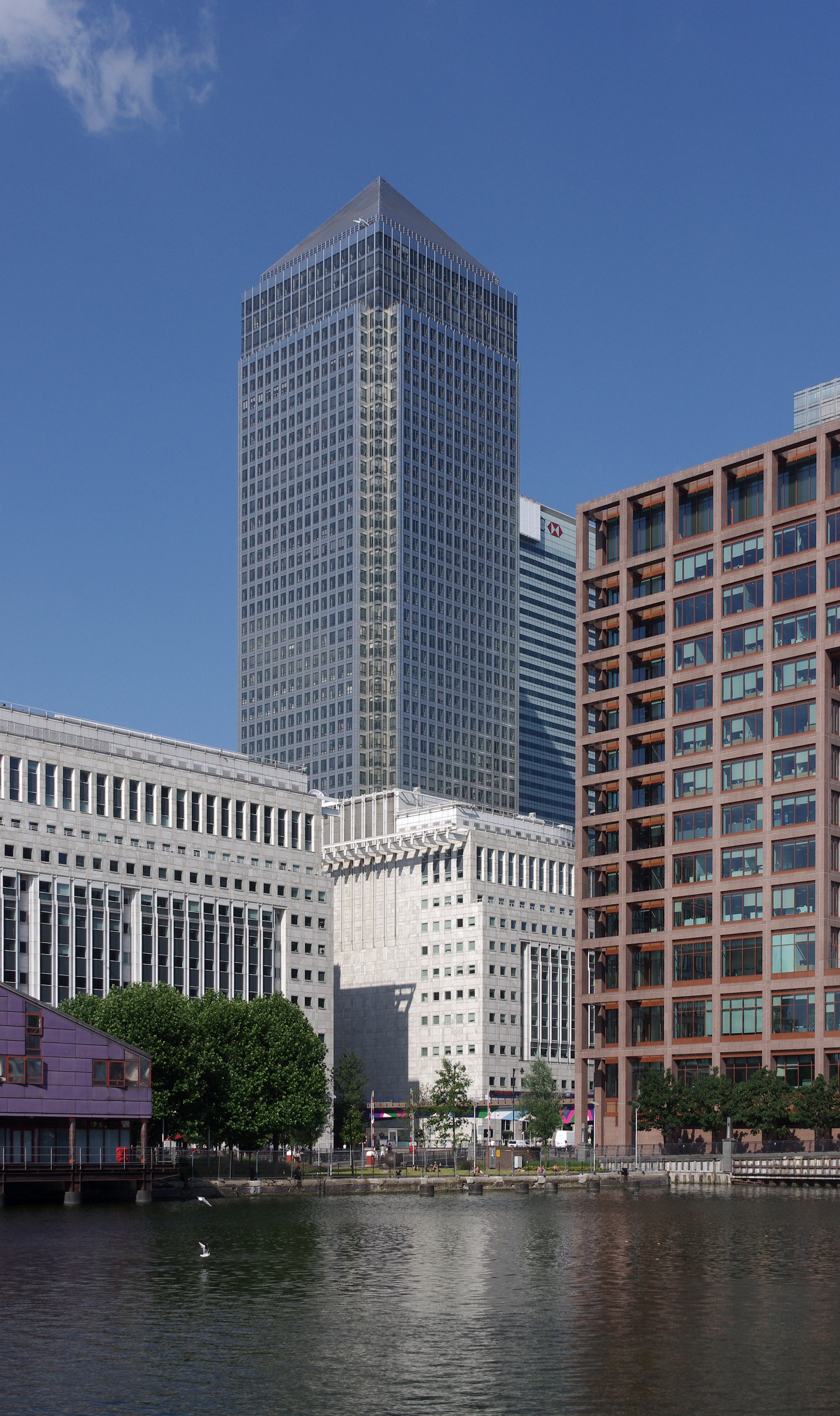 London MMB «J8 Canary Wharf