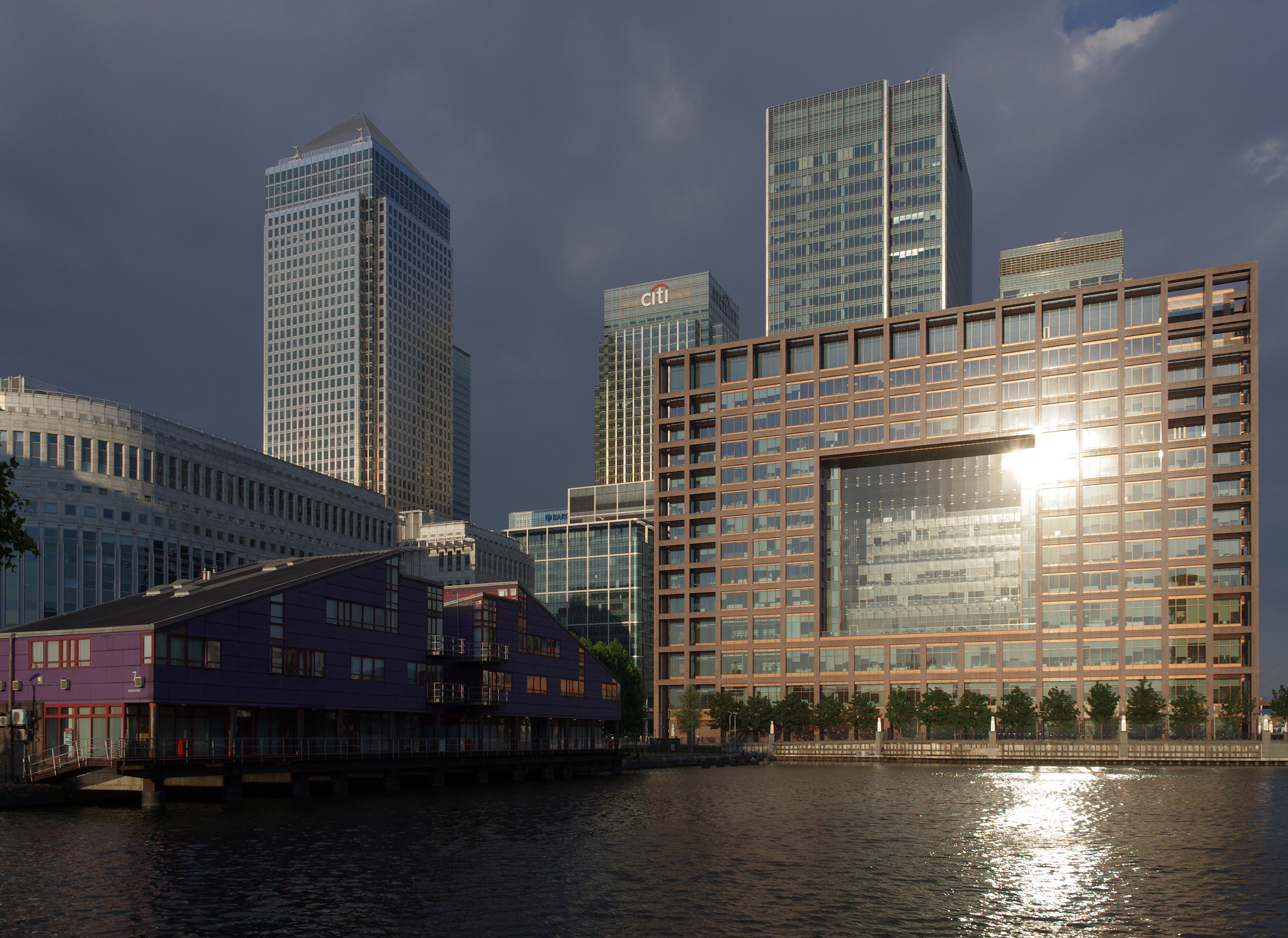London MMB «N9 Canary Wharf