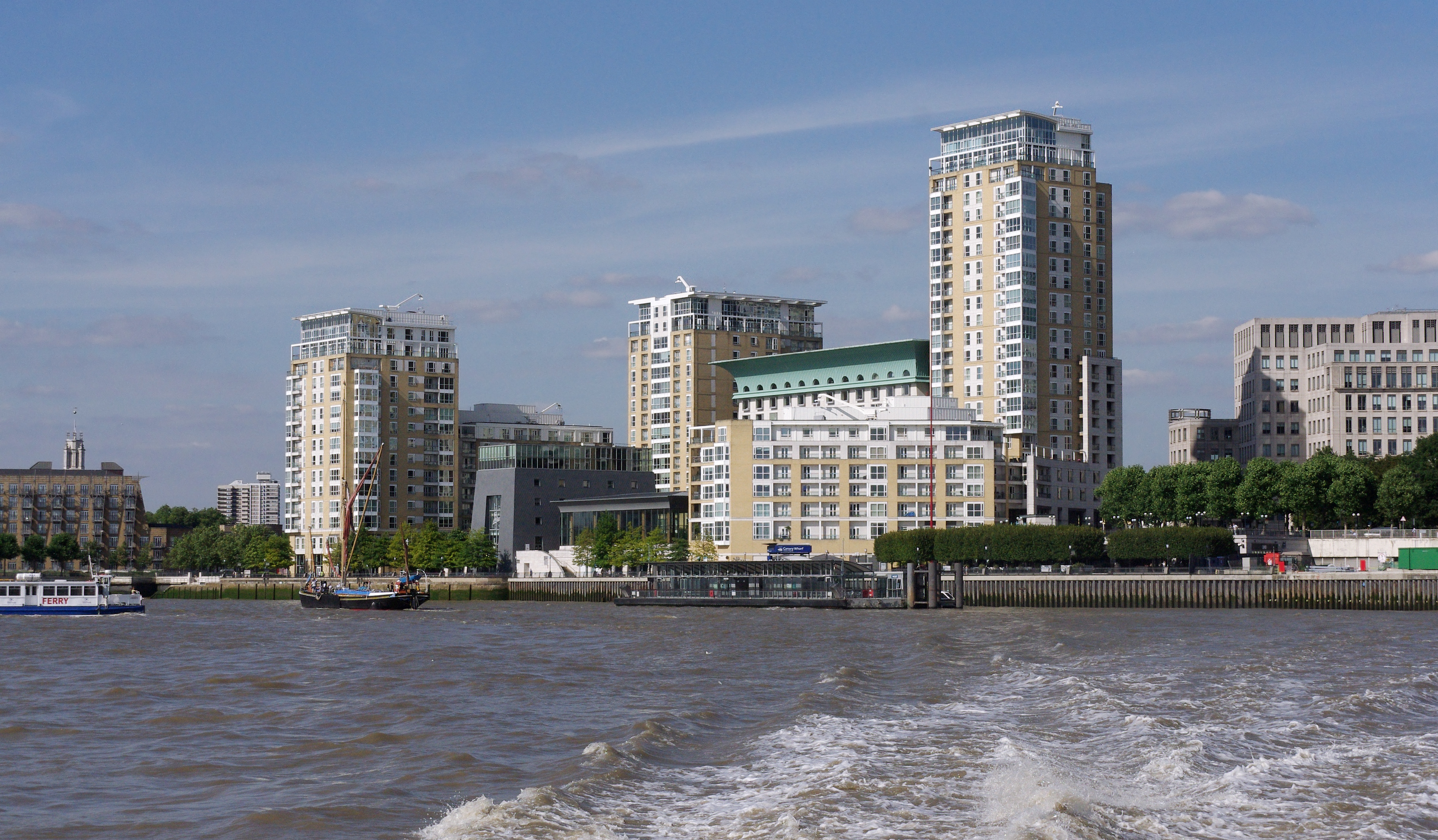 London MMB «P6 River Thames