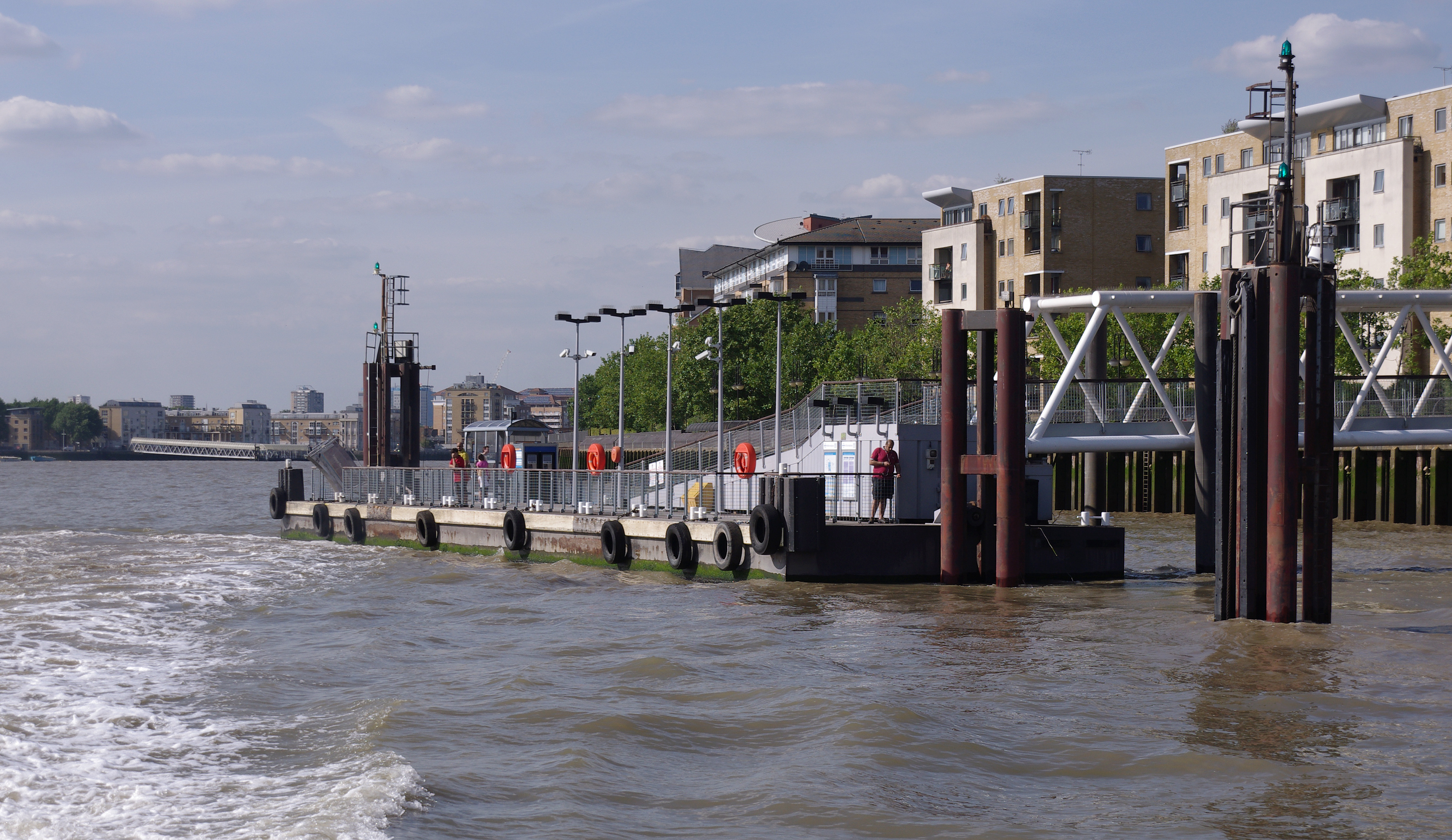London MMB «Q9 Masthouse Terrace Pier