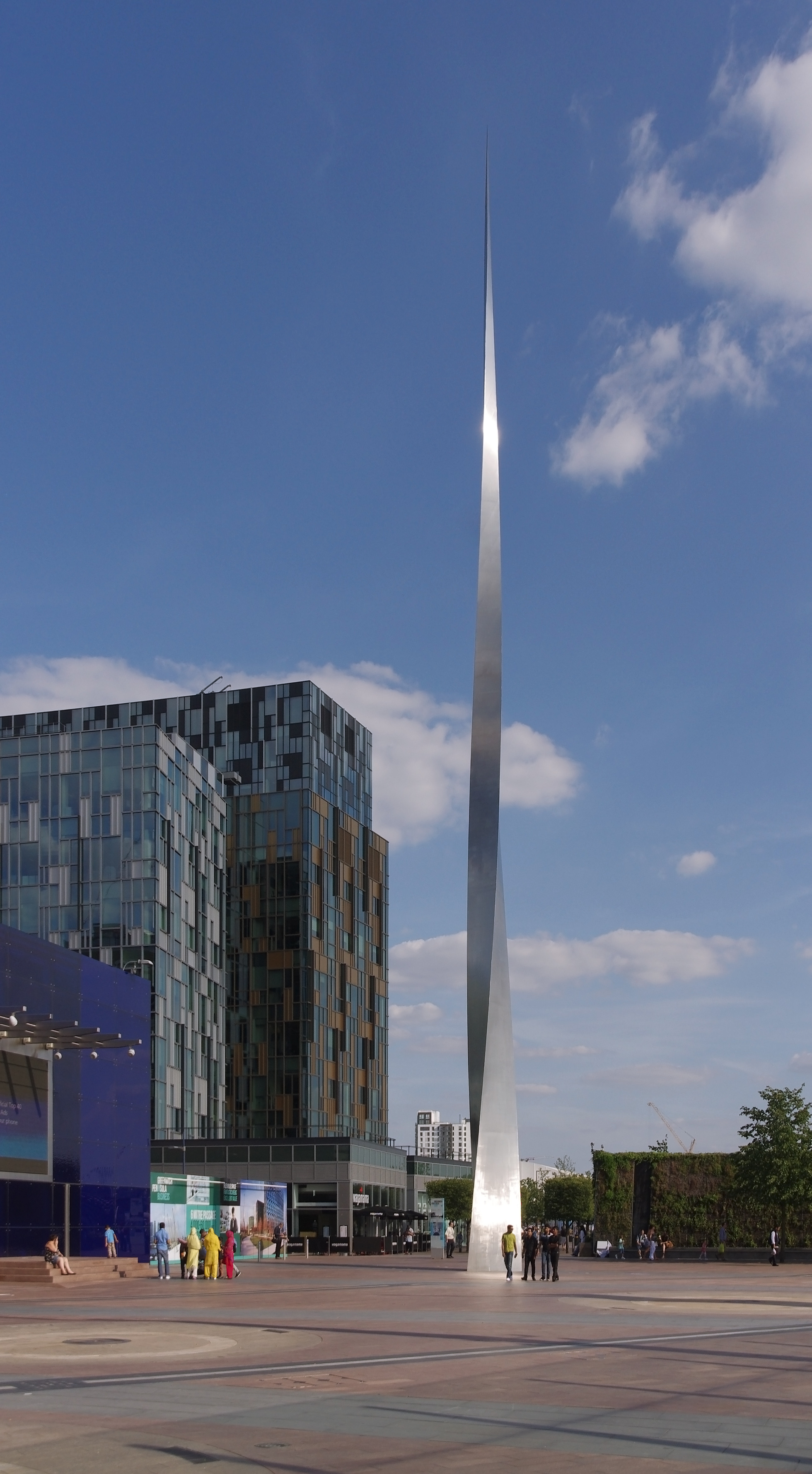 London MMB «T4 Millennium Dome