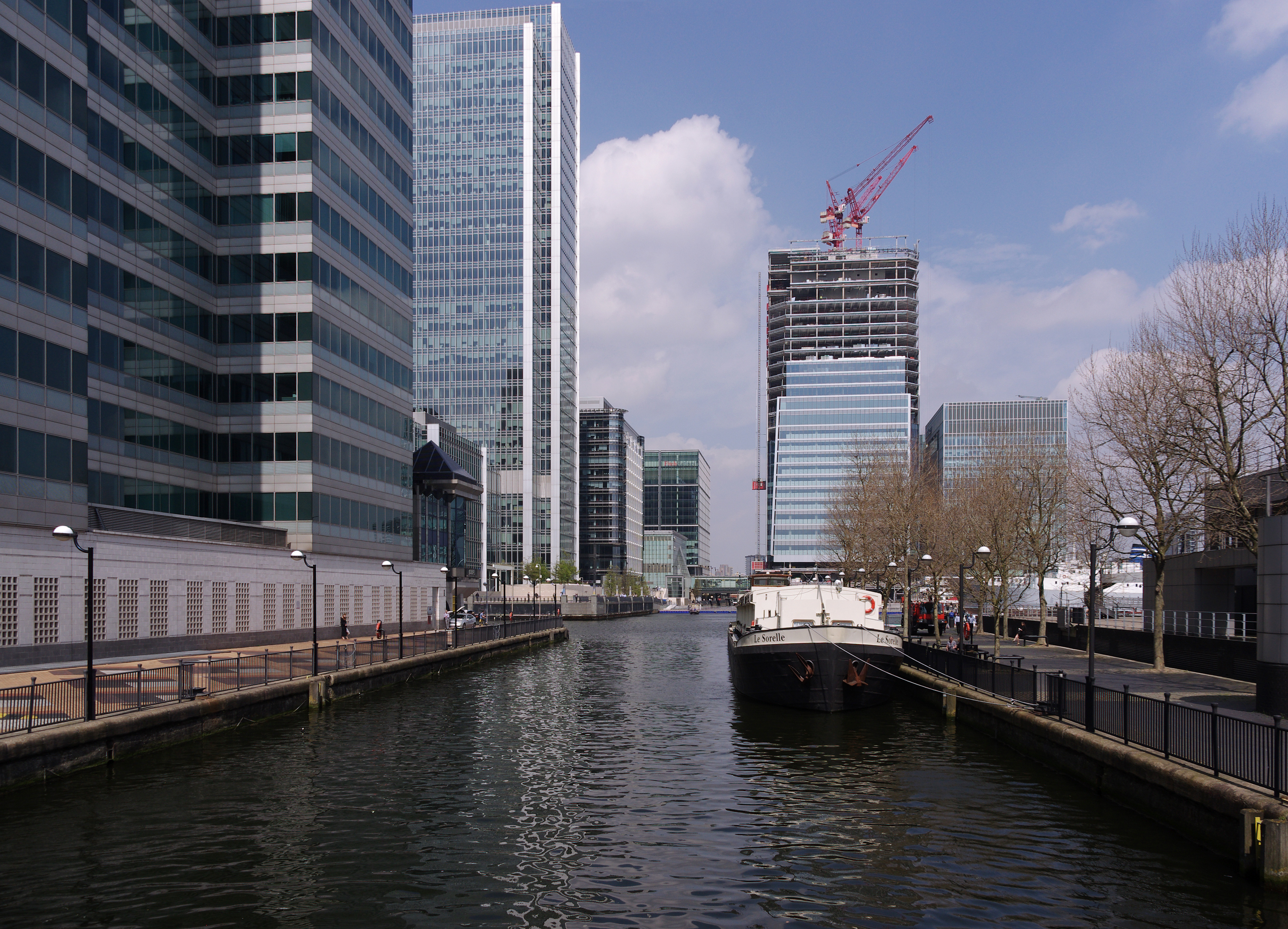 London MMB R7 South Quay Plaza