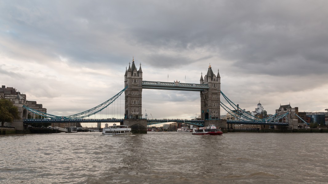 London, Tower Bridge -- 2016 -- 4787
