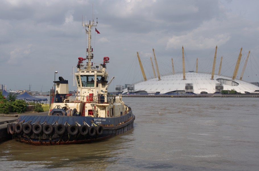 London MMB «H0 Svitzer Laceby and Millennium Dome