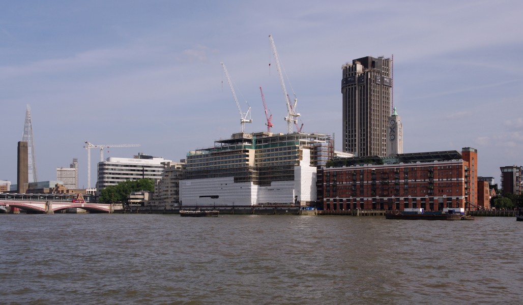 London MMB «I7 River Thames