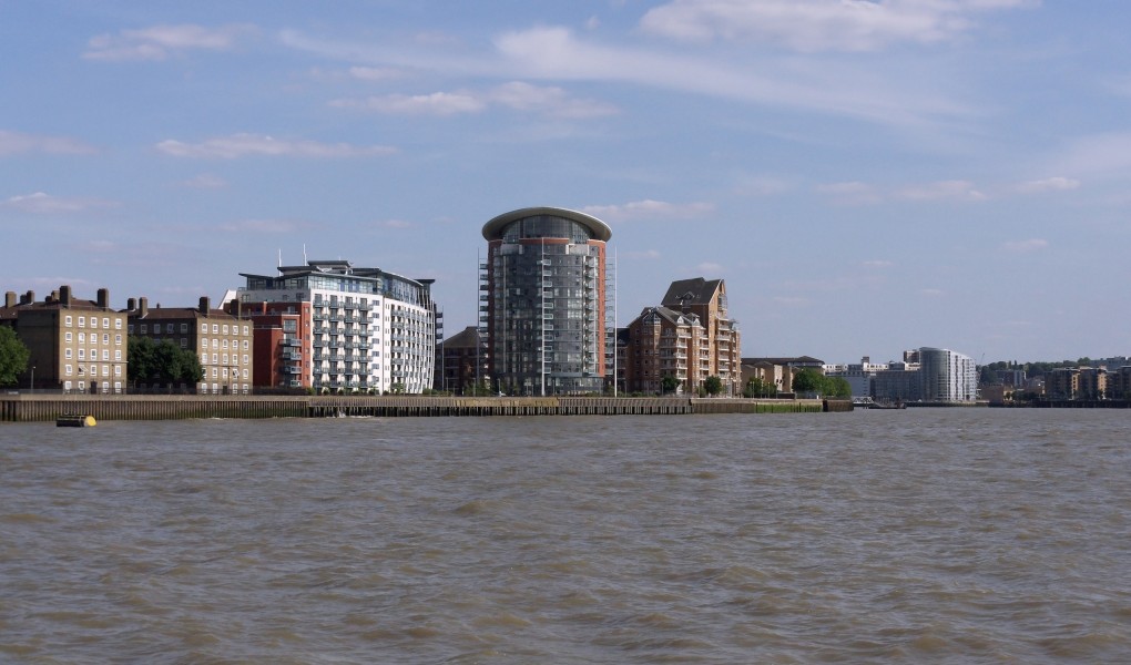 London MMB «P9 River Thames