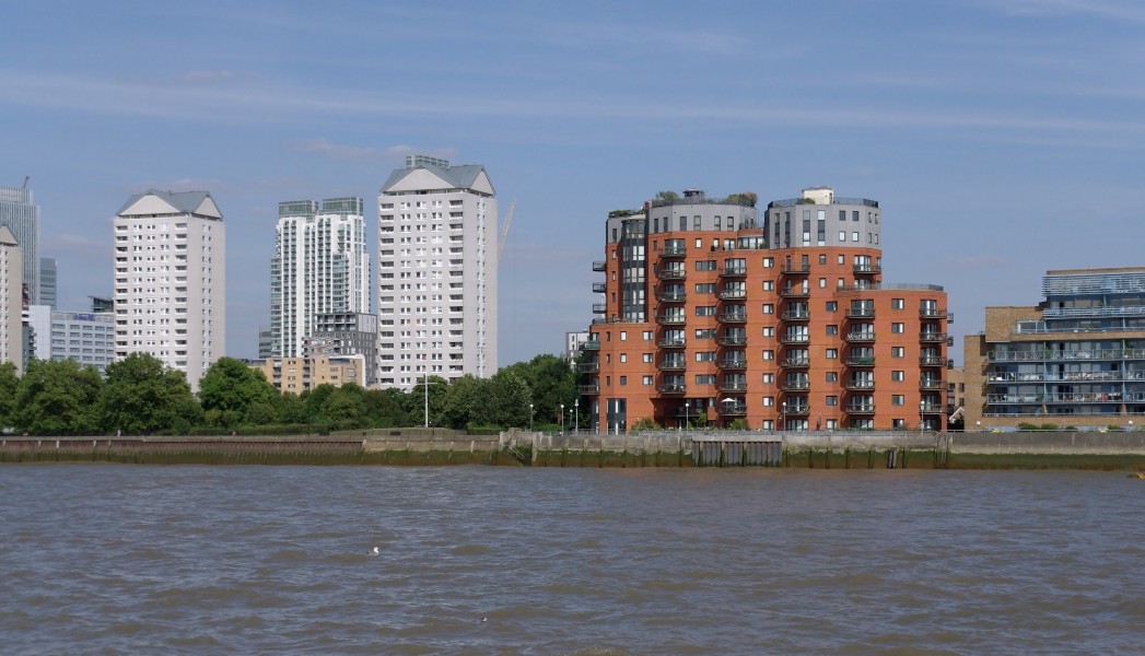 London MMB «Q0 River Thames