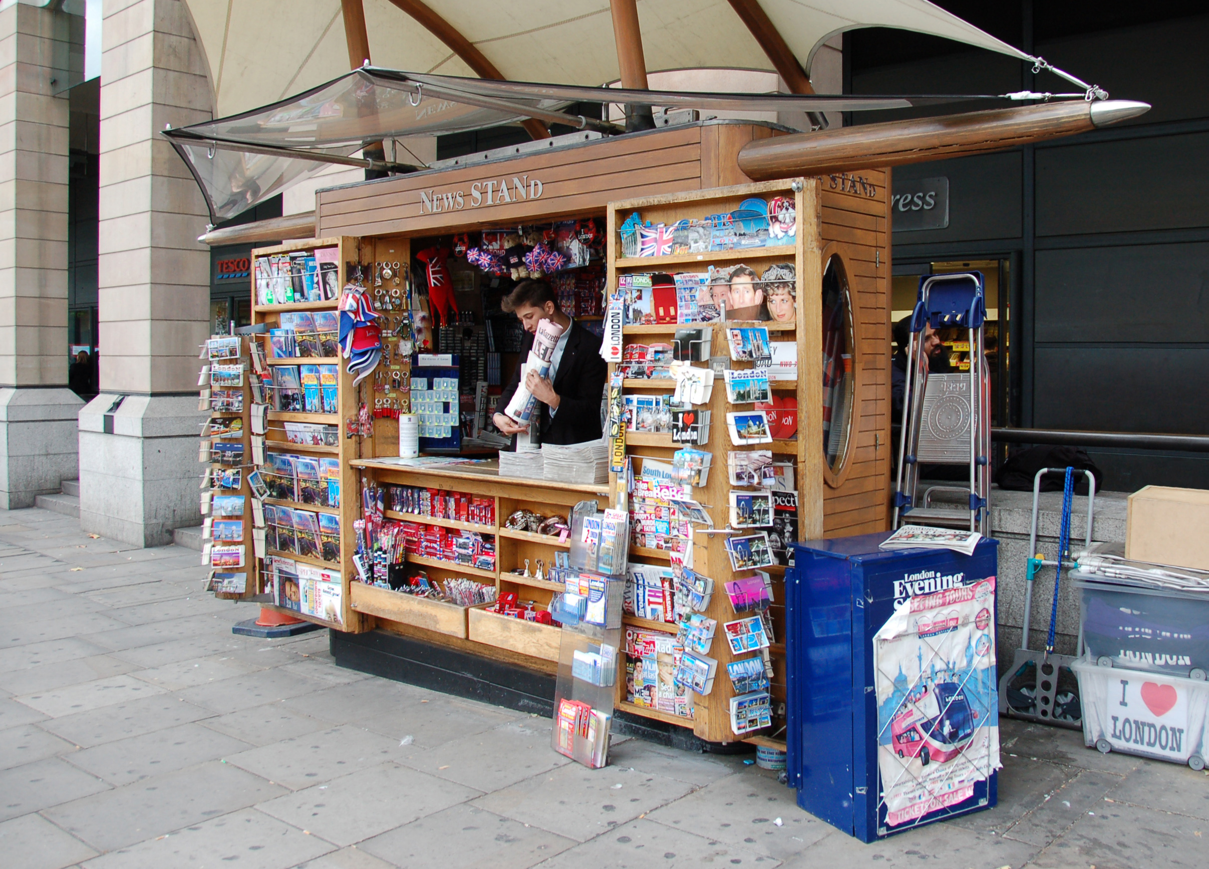 Souvenirs shop in London