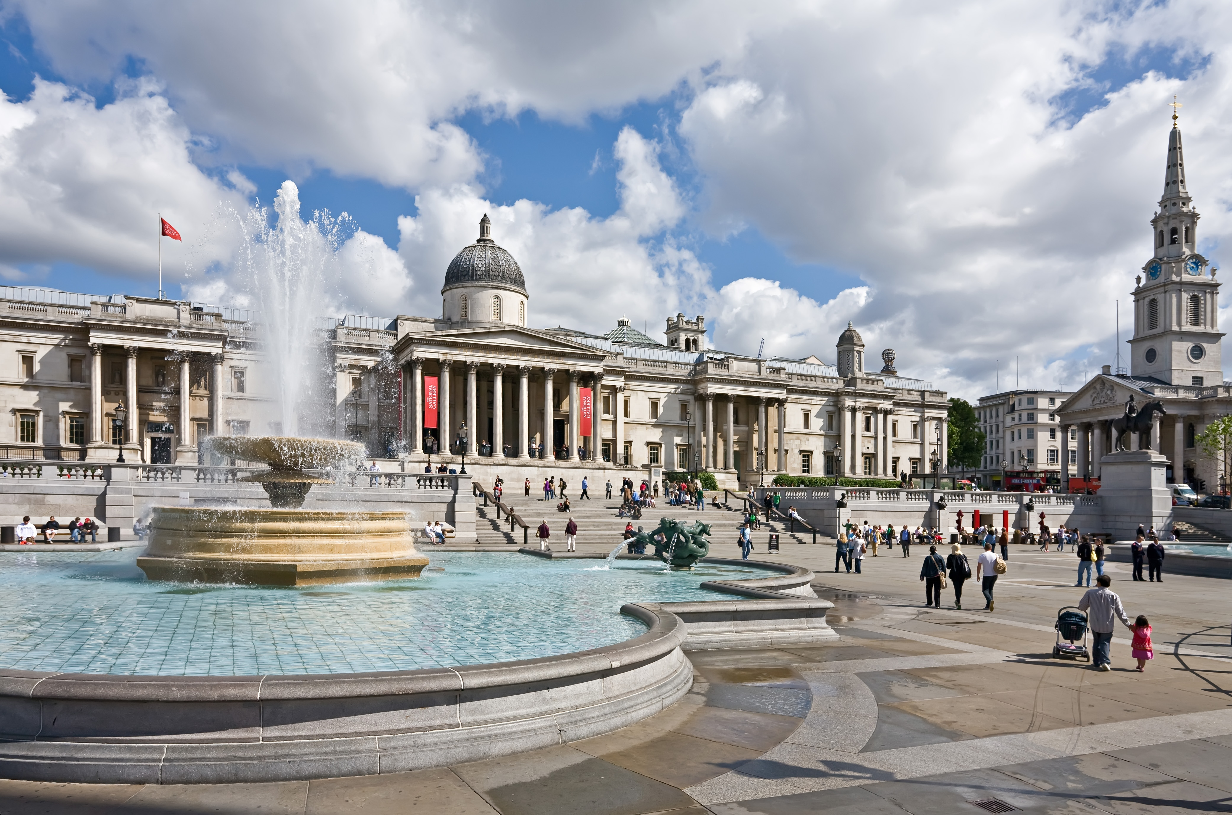 Trafalgar Square, London 2 - Jun 2009