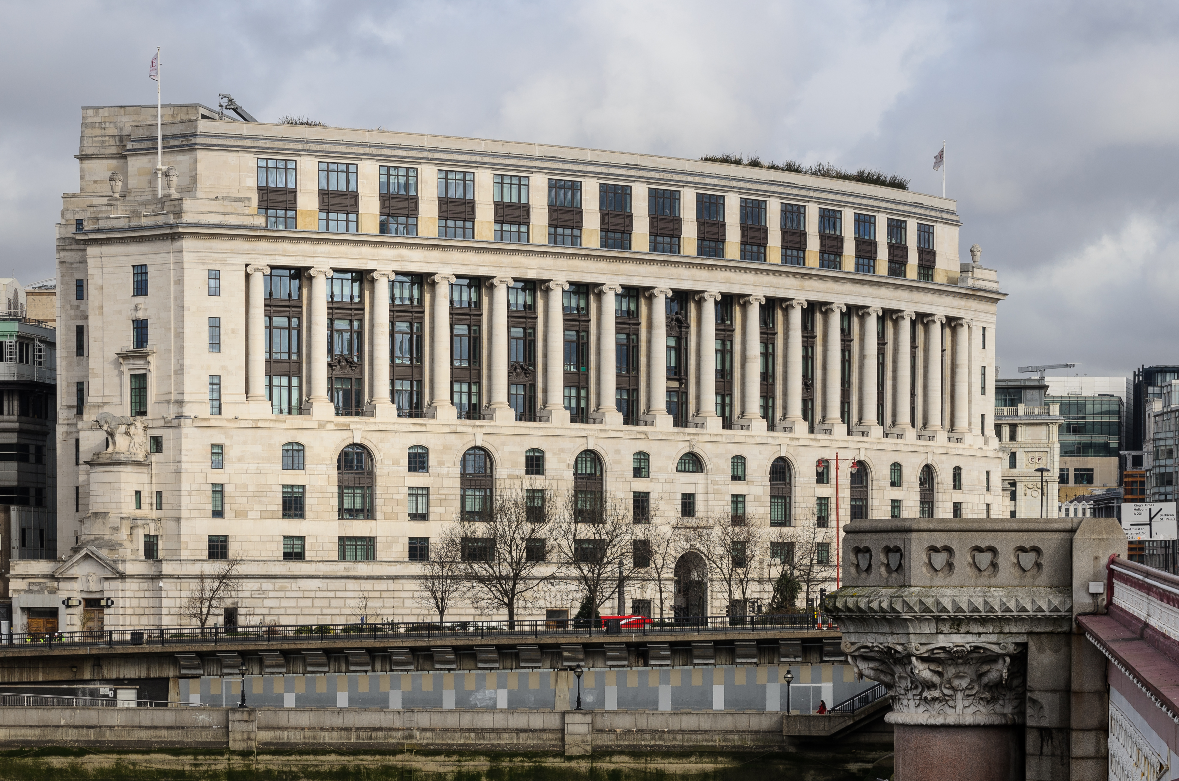 Unilever House Mars 2014 01