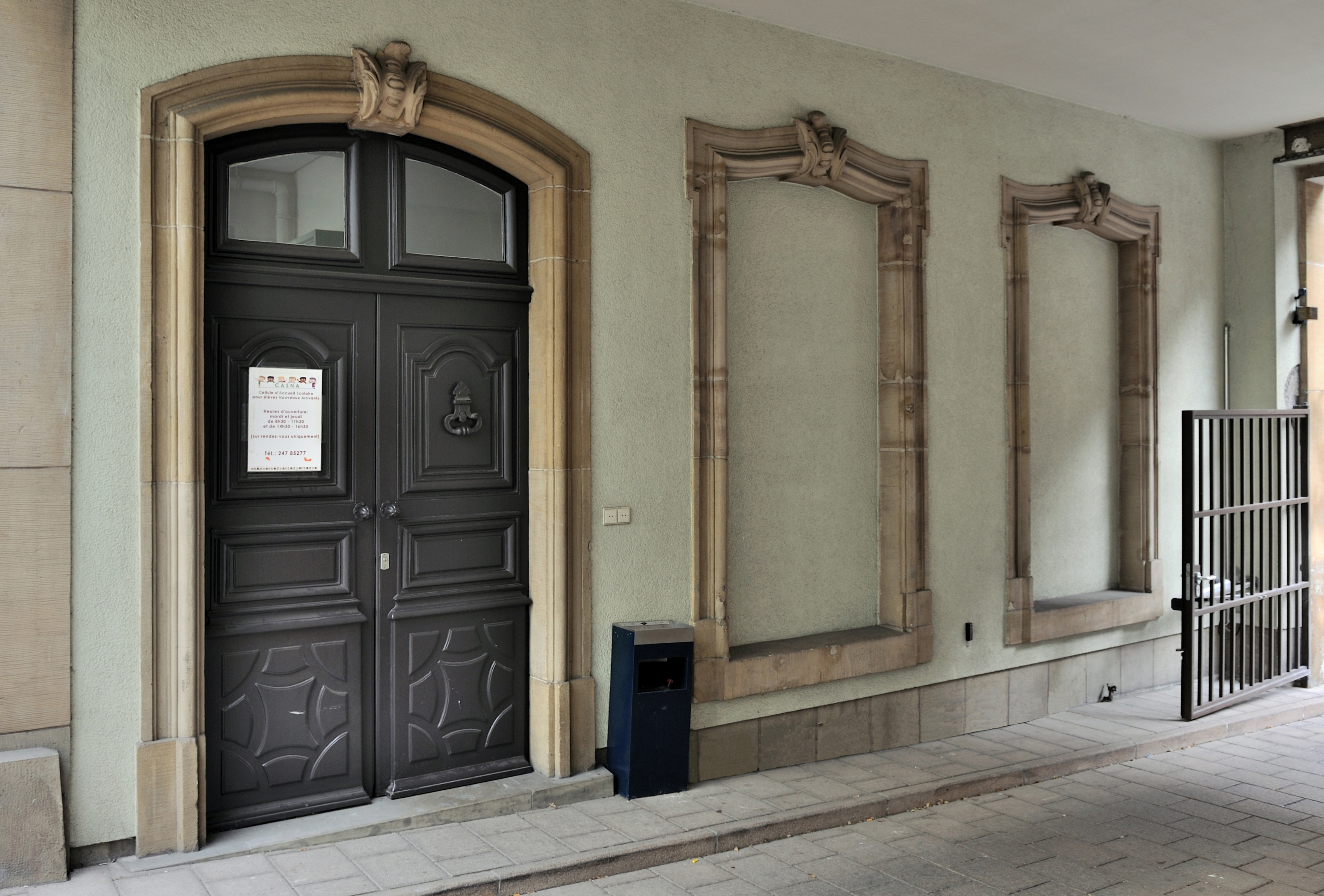 Luxemb City Maison Mayer Ensch windowsjpg