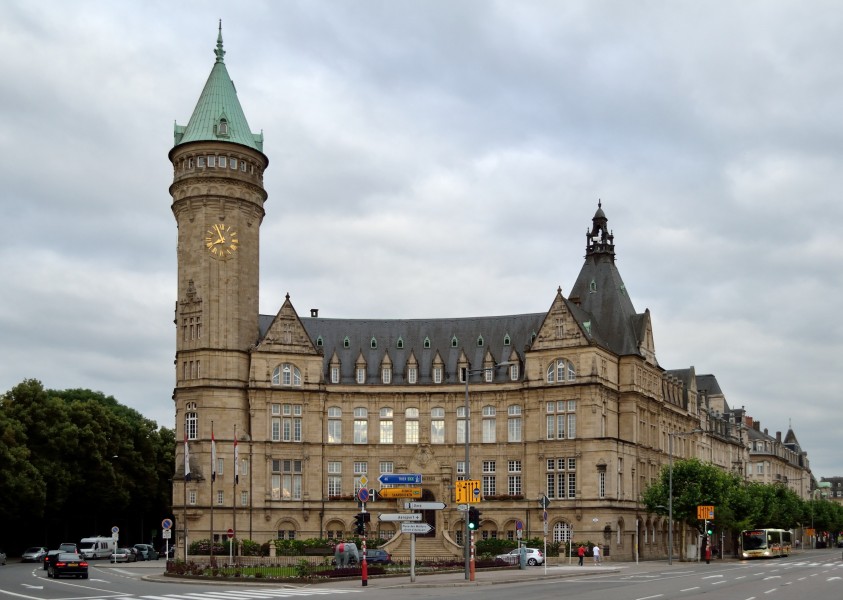 BCEE Place de Metz Luxembourg 2013 01