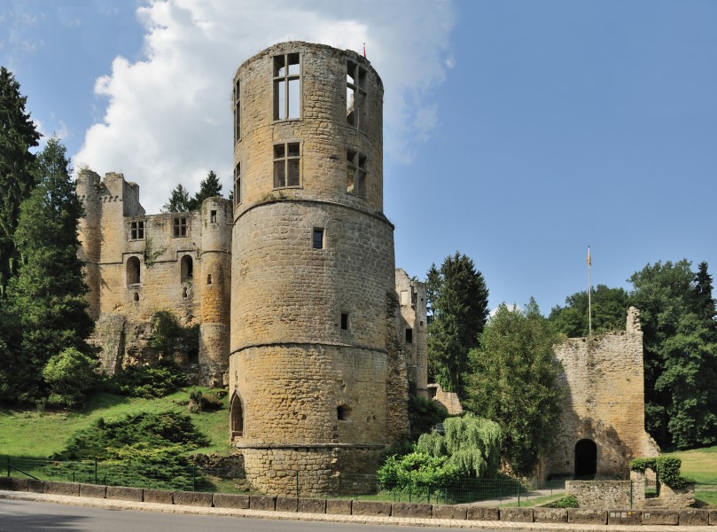 Luxembourg Beaufort château 02