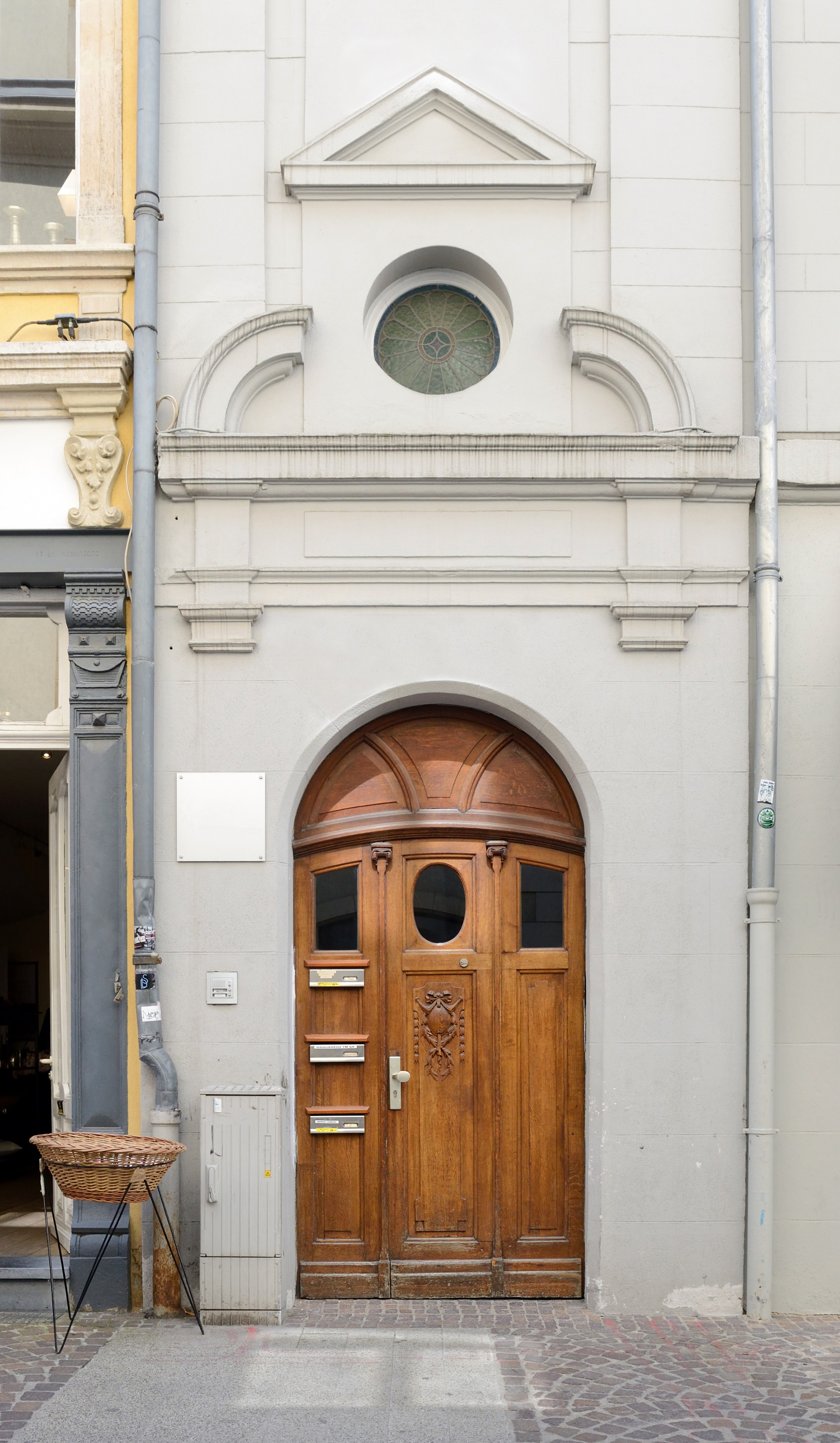 Luxembourg City rue Louvigny house entrance 2013