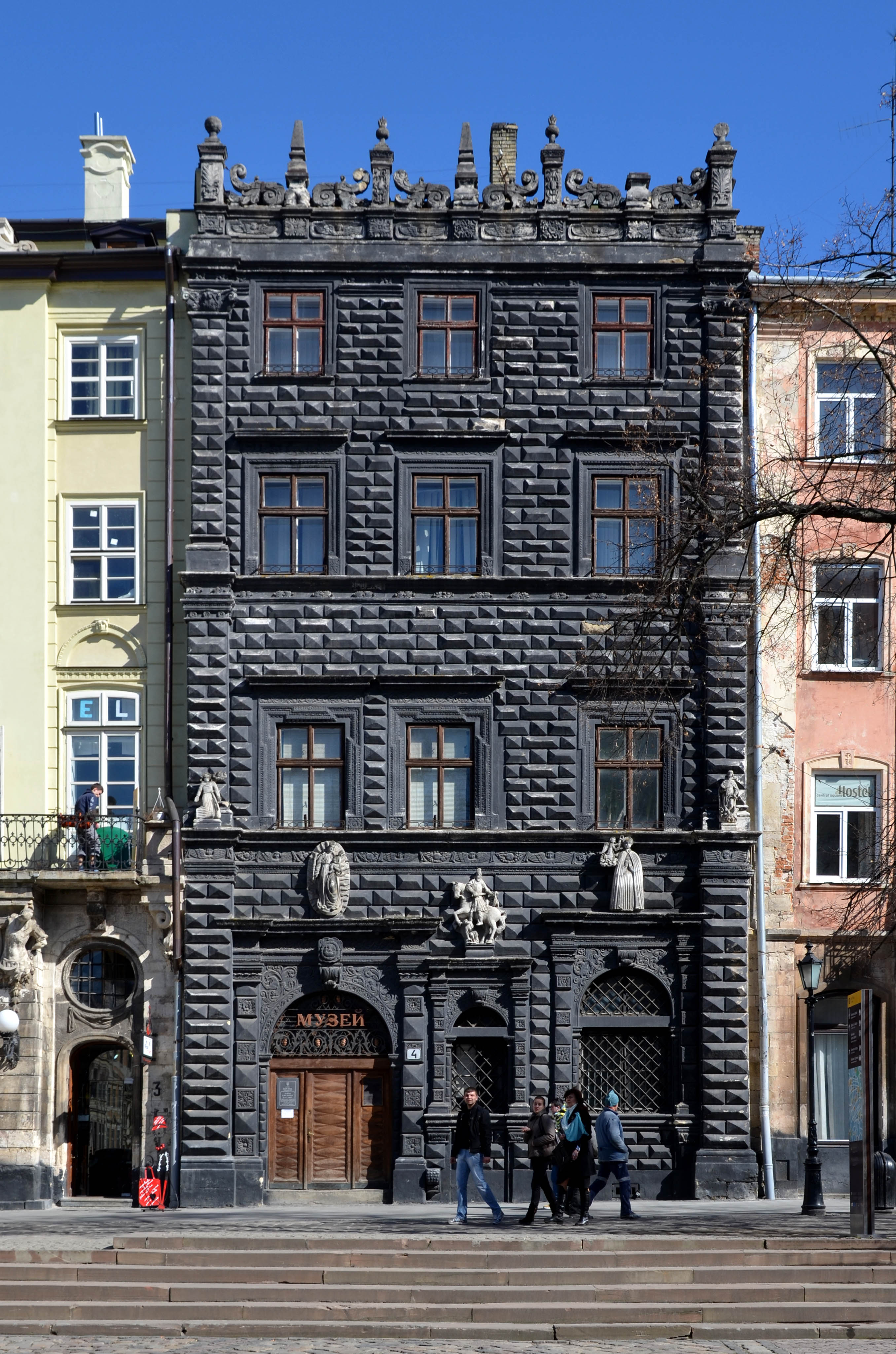 4 Market Square, Lviv (01)