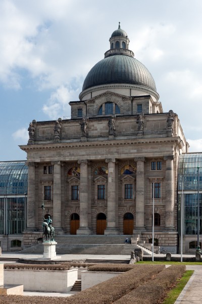 Ehemaliges Bayerisches Armeemuseum, Bayrische Staatskanzlei