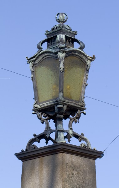 Lámpara del Ludwig-Ferdinand-Brücke, Schloss Kanal, Múnich, Alemania1