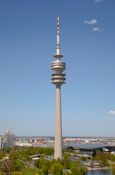 Olympiaturm, Múnich, Alemania 2012-04-28, DD 20